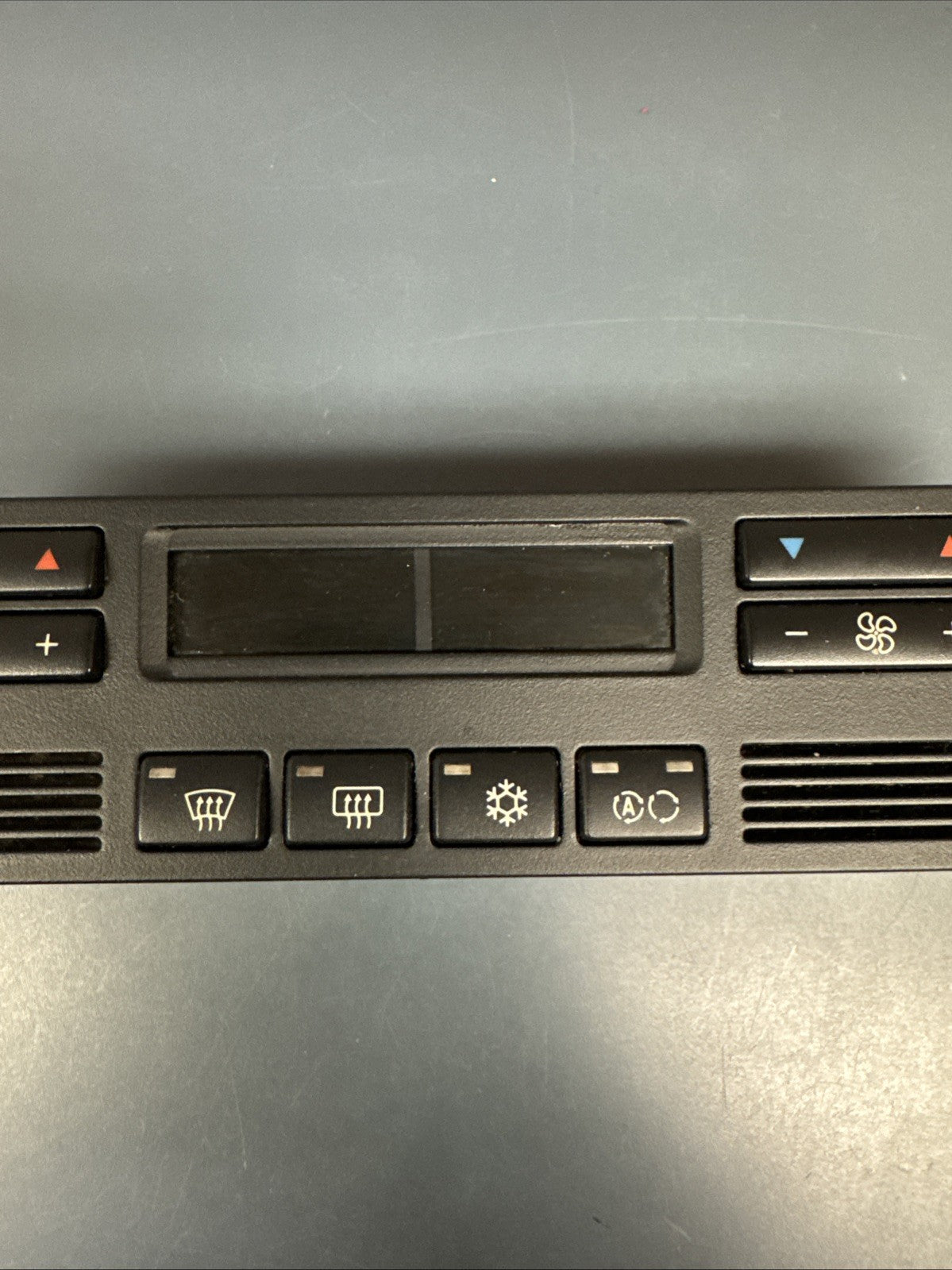 Bmw E38 740I Climate Control Panel Air Conditioning Control Panel 8377541