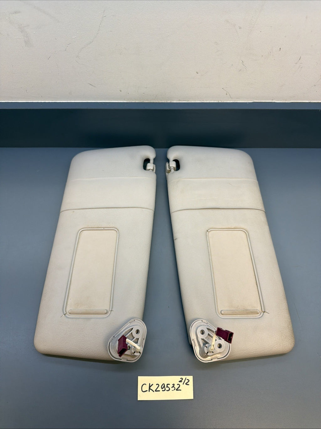 97-03 BMW E39 5 SERIES Sun Visor Set OEM Driver & Passenger 6905983 GREY