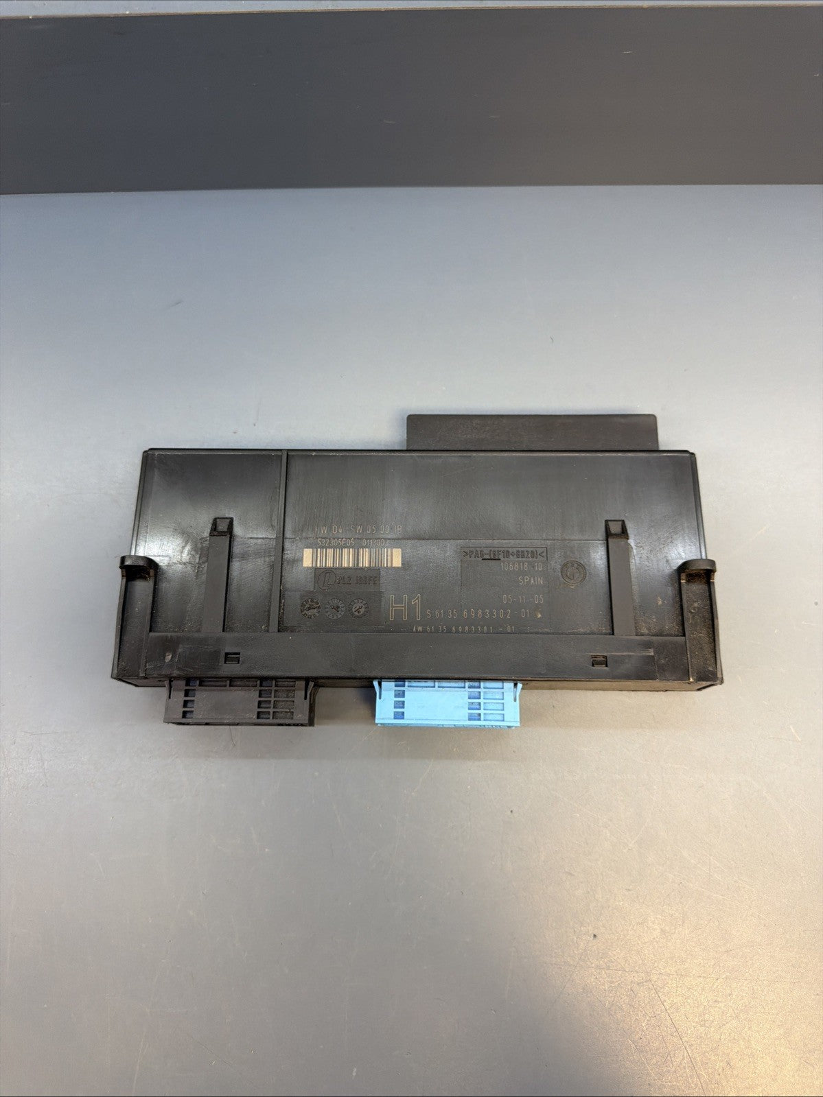 BMW E90 E91 E92 Body Control Module 6983302 OEM 06-13 325 328 330 335 M3