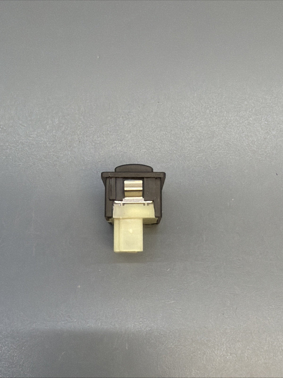 2008 BMW 535xi 535i 528i 528xi E60 E61 Trunk Open Switch w Pigtail 61316921846