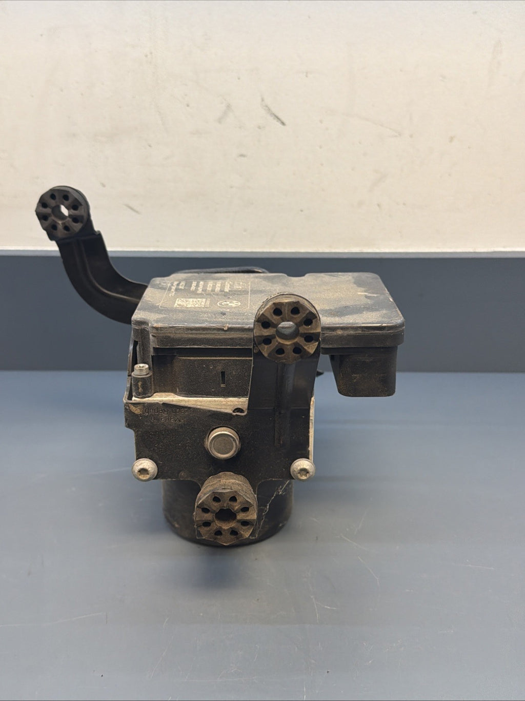 2013 - 2016 BMW 320i 328i ABS Anti-Lock Brake Pump Unit 6862247 OEM
