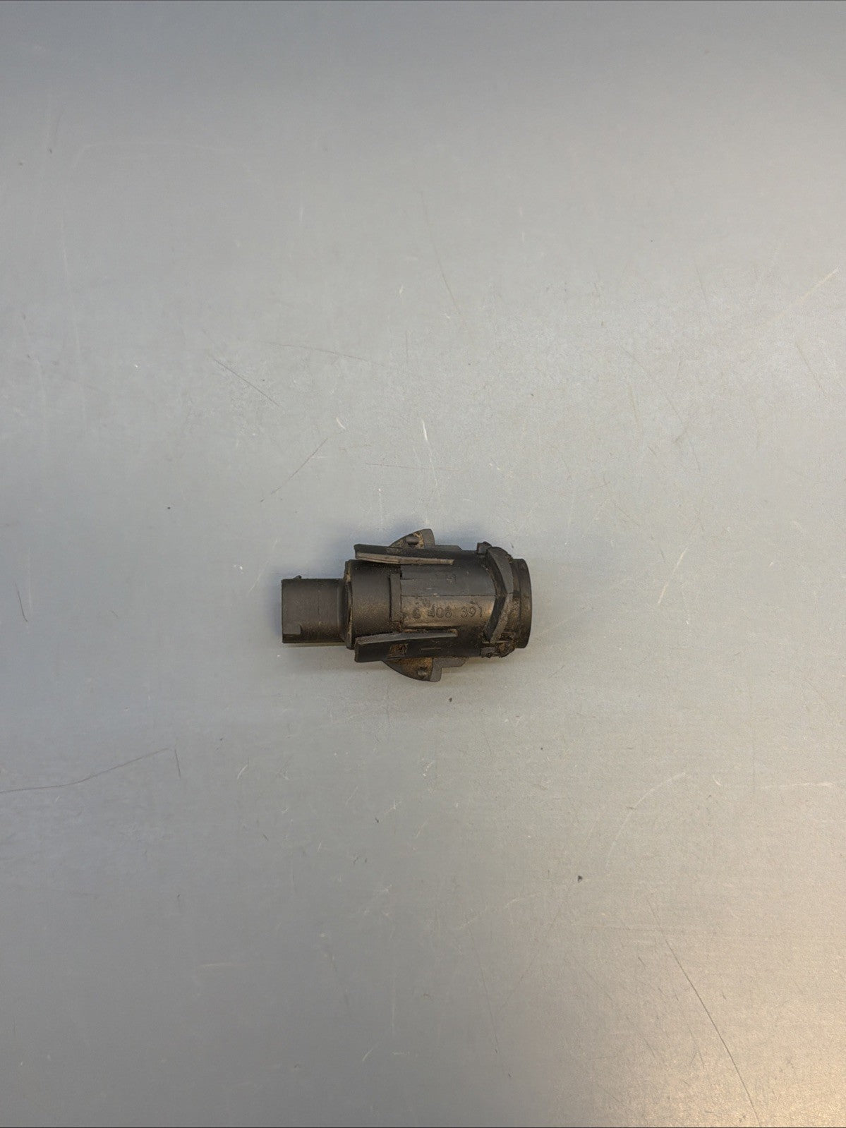 BMW X5 E53 Park Distance Control Center Mount - Left Rear 8408391