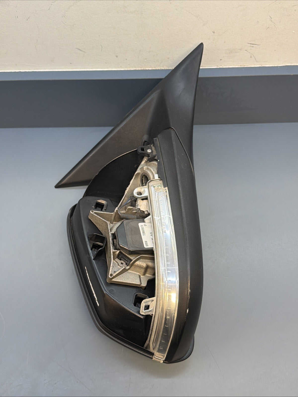 2013 BMW 335i Front Right Passenger Side Door Mirror 021185 OEM