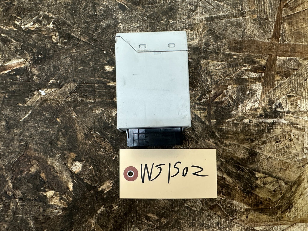 BMW 2003-2010 F83 X3 TIRE PRESSURE CONTROL MODULE TPMS OEM 6782802
