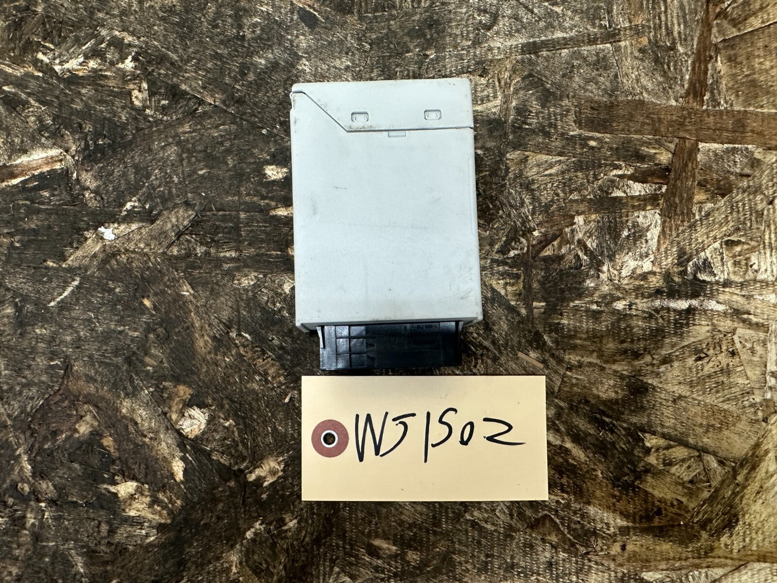 BMW 2003-2010 F83 X3 TIRE PRESSURE CONTROL MODULE TPMS OEM 6782802