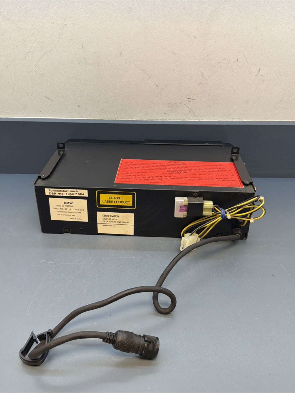 BMW Factory CD Changer Magazine 6 Disc E34 525i 530i 535i 540i 735i 1468014