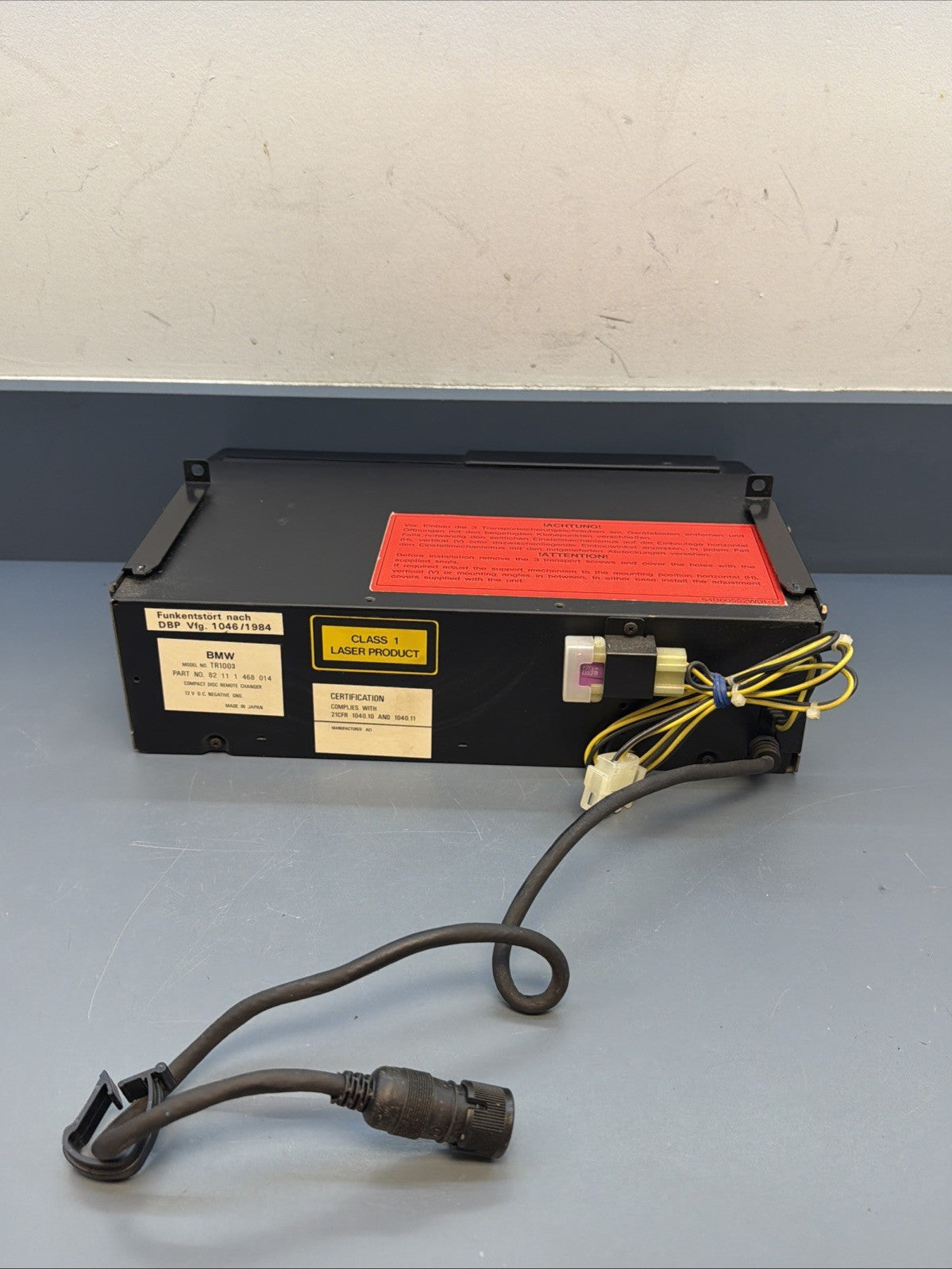 BMW Factory CD Changer Magazine 6 Disc E34 525i 530i 535i 540i 735i 1468014