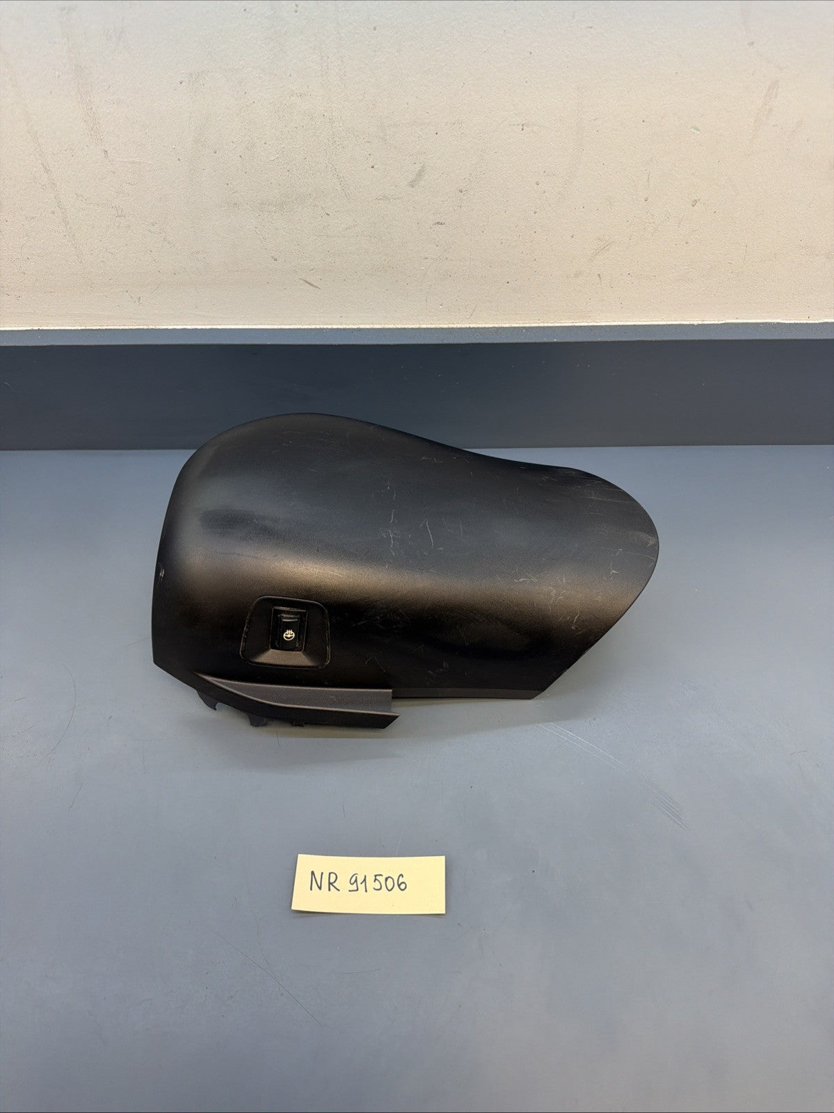 12-21 BMW 335 328 440 F30 F32 Lower Steering Column Trim w/ Heated Wheel 9219551