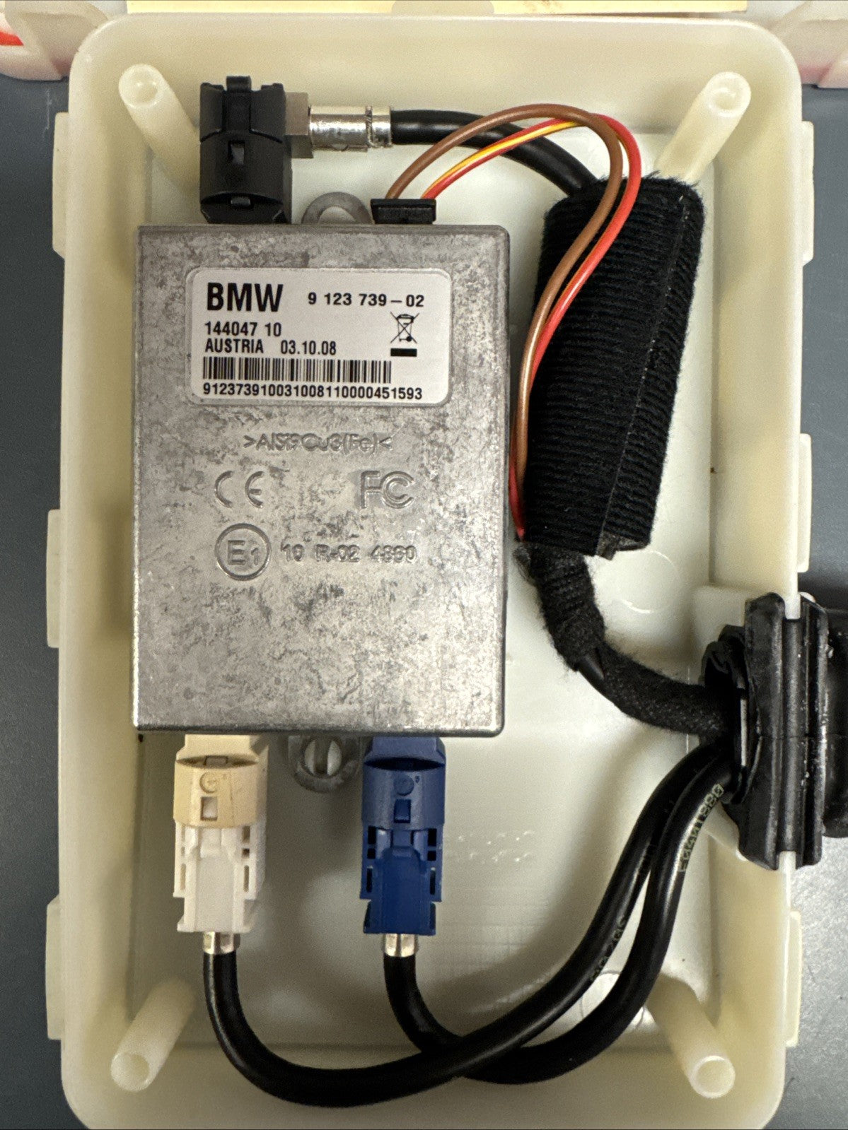 BMW E90 E82 E88 E60 E70 USB AUDIO ROOT MODULE AUDIO INTERFACE UNIT OEM 9123739