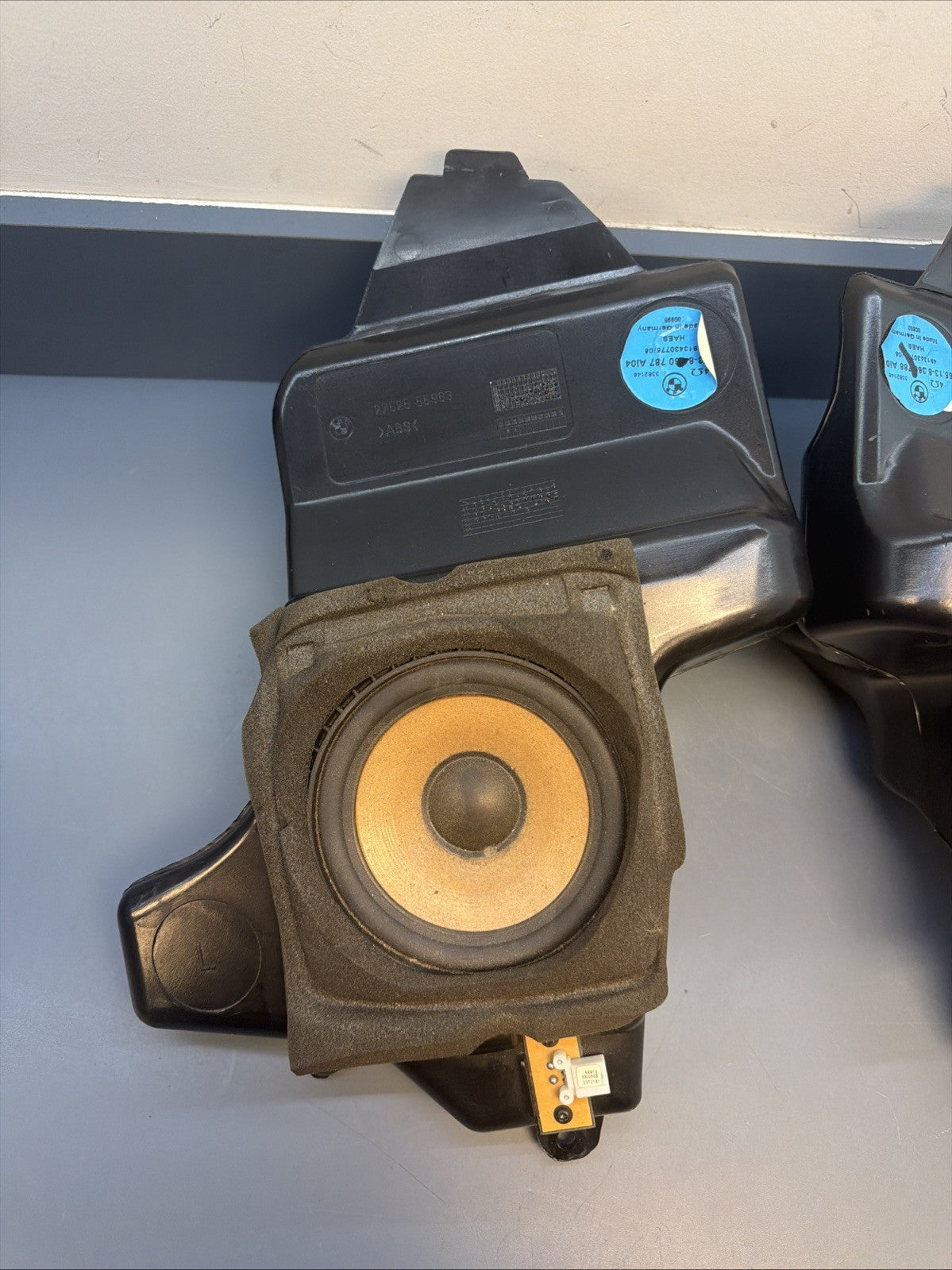 OEM BMW E39 Rear Parcel Shelf Speakers Enclosed 525 528 530 Pair 2752555964/63