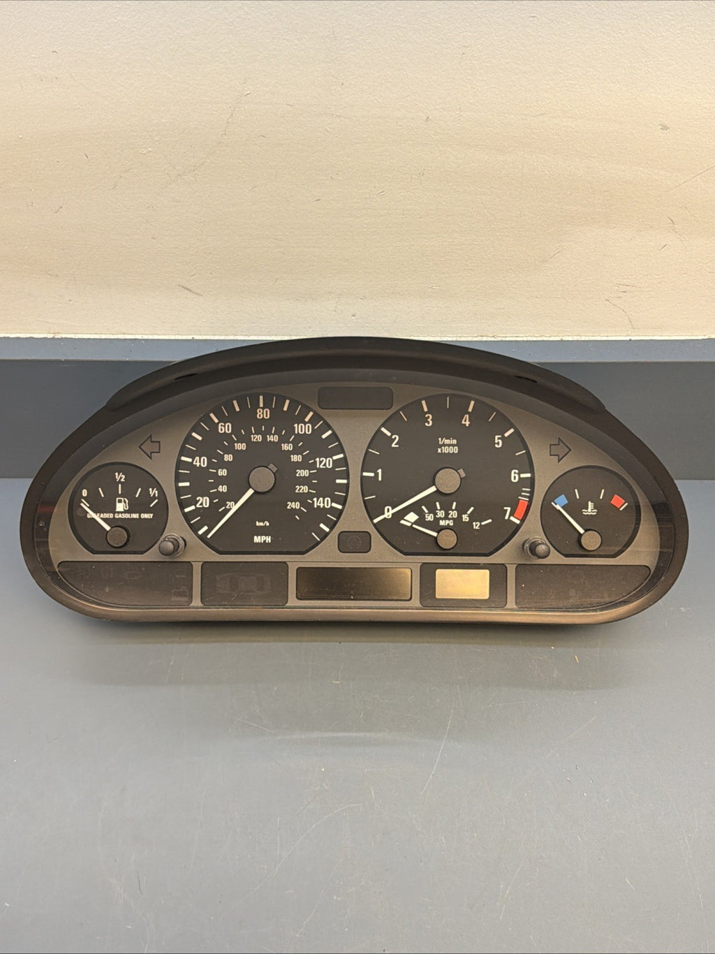 99-06 OEM BMW E46 325 330 instrument Gauge Cluster Speedometer 6940877 AUTO 132K