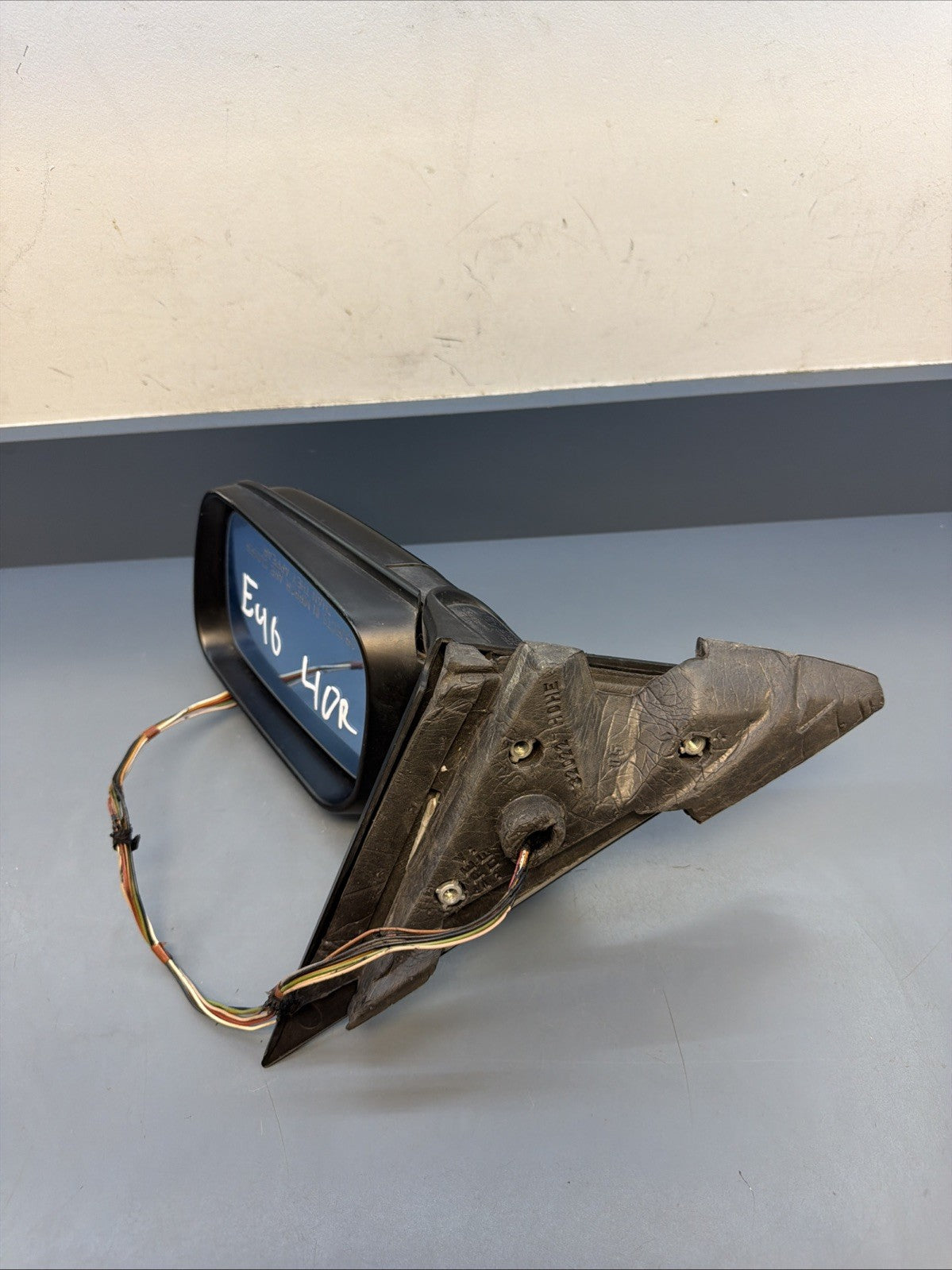 BMW E46 RIGHT PASSANGER SIDE MIRROR BLACK COMPLETE OEM BMW 0117351