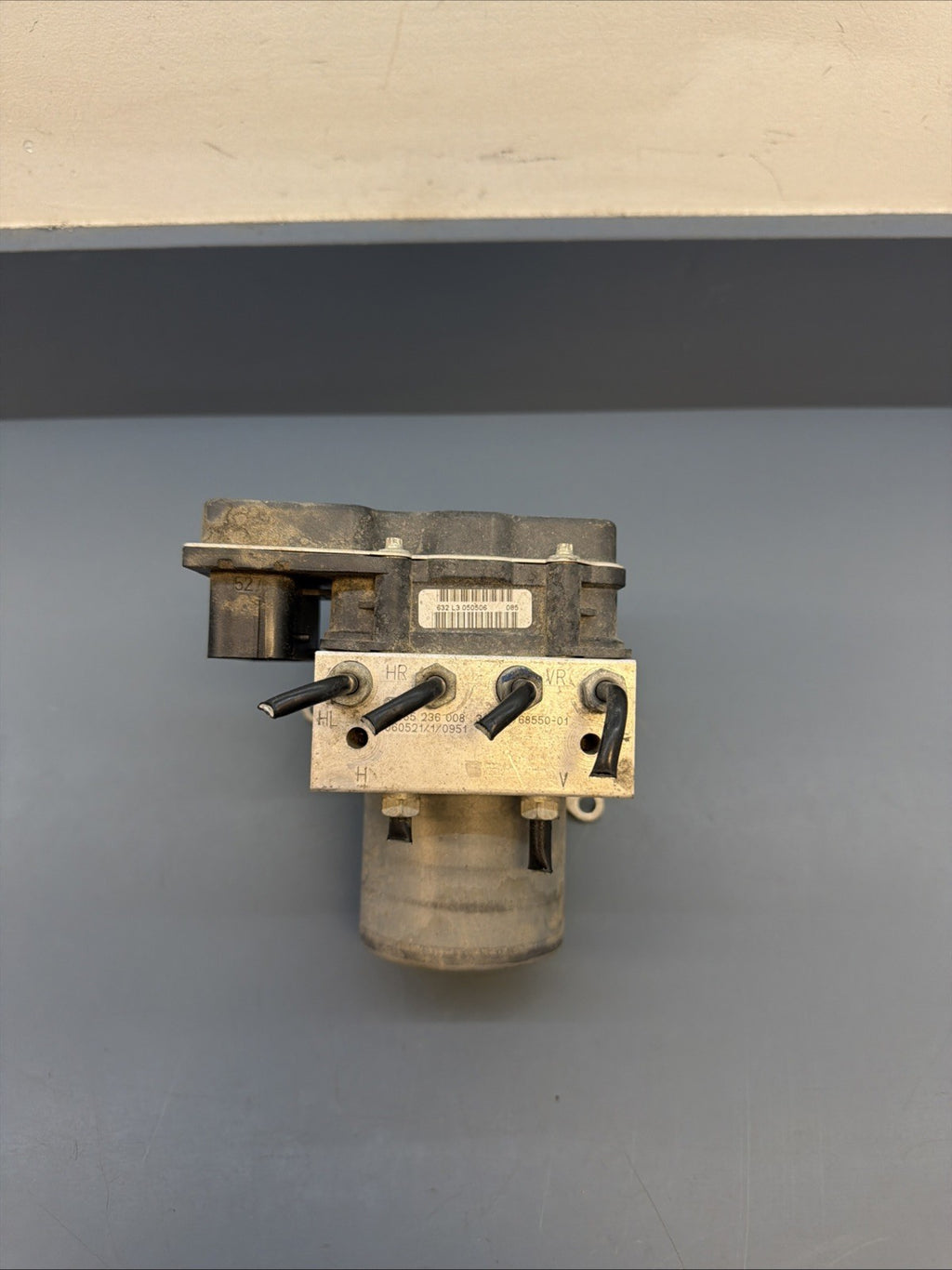 BMW E90 E92 ABS PUMP ANTI LOCK BRAKE SYSTEM DYNAMIC HYDRO UNIT CONTROL 6775440