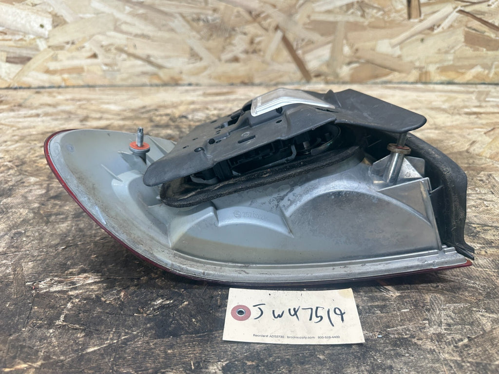 BMW 1997-2002 E46 3 SERIES REAR OUTER TAIL LIGHT SET 2 PC OEM 8383099+8383100