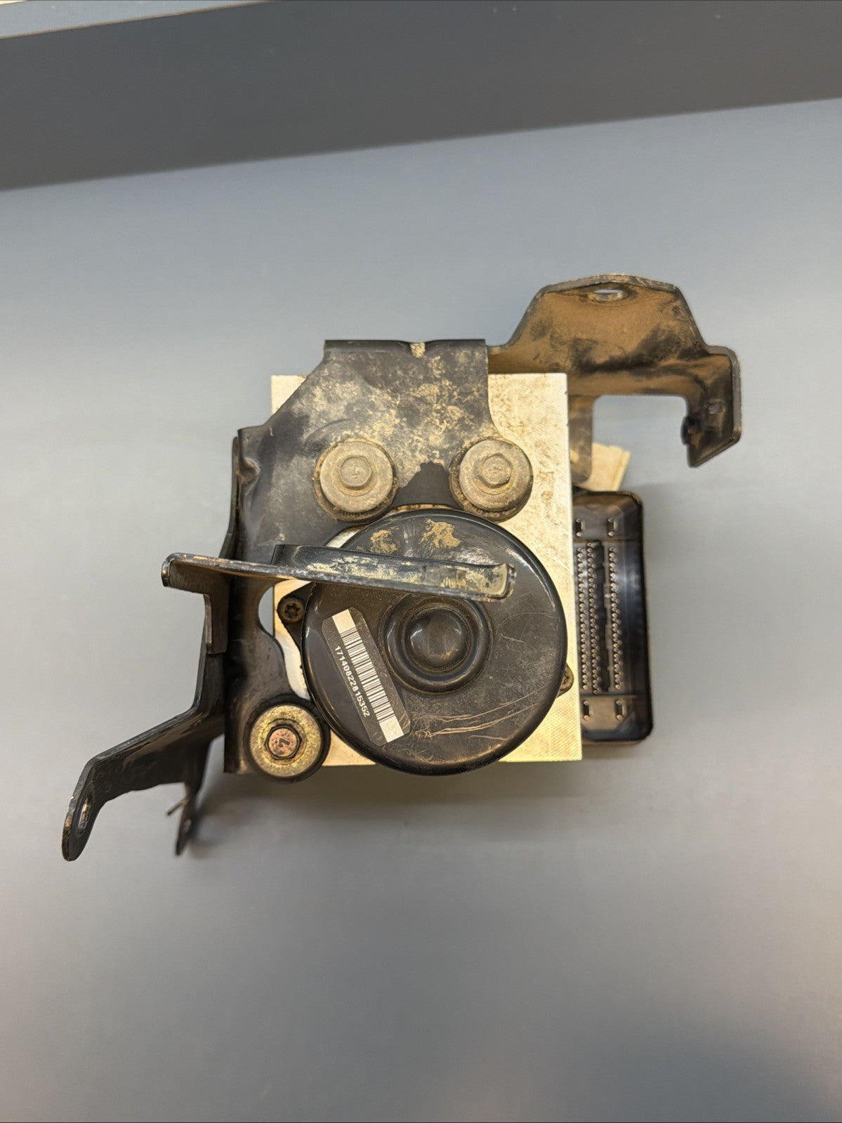 2006 Nissan Xterra 4.0 ABS Anti Lock Brake Pump 06210907573 OEM