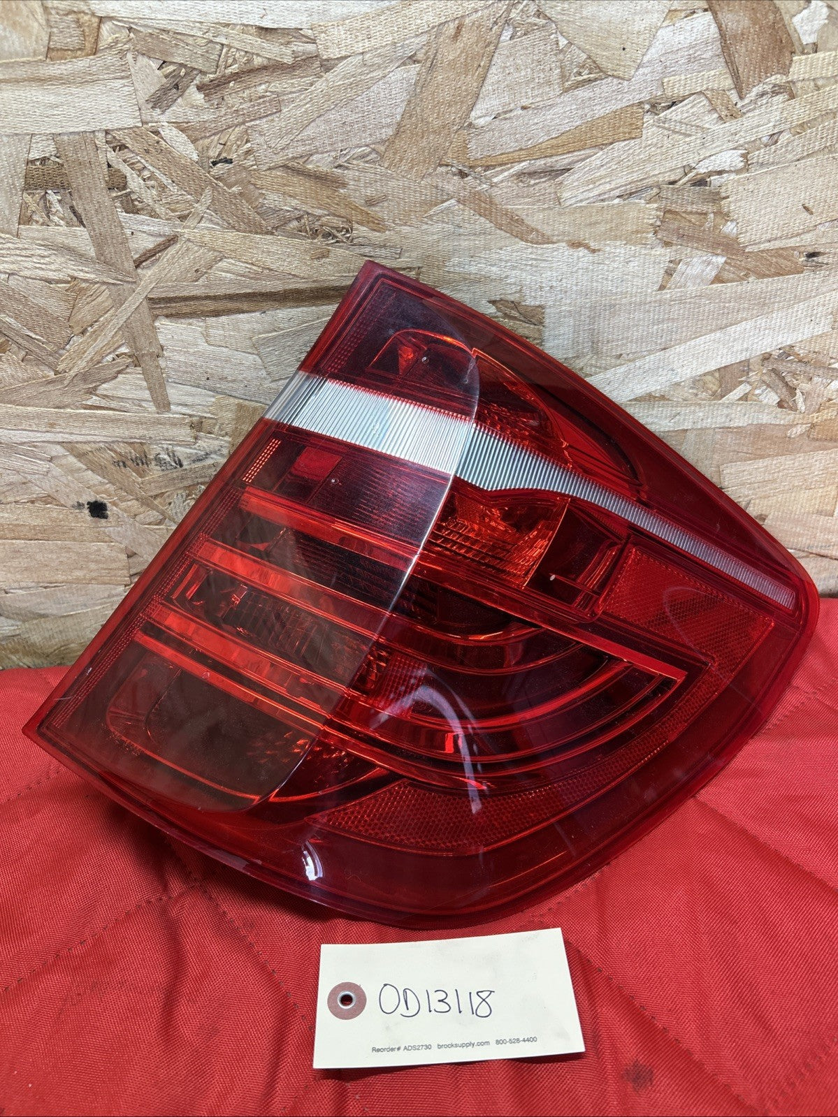 2011-2017 OEM BMW X3 F25 TAIL LIGHT OUTER RIGHT PASSENGER SIDE LAMP 7220240