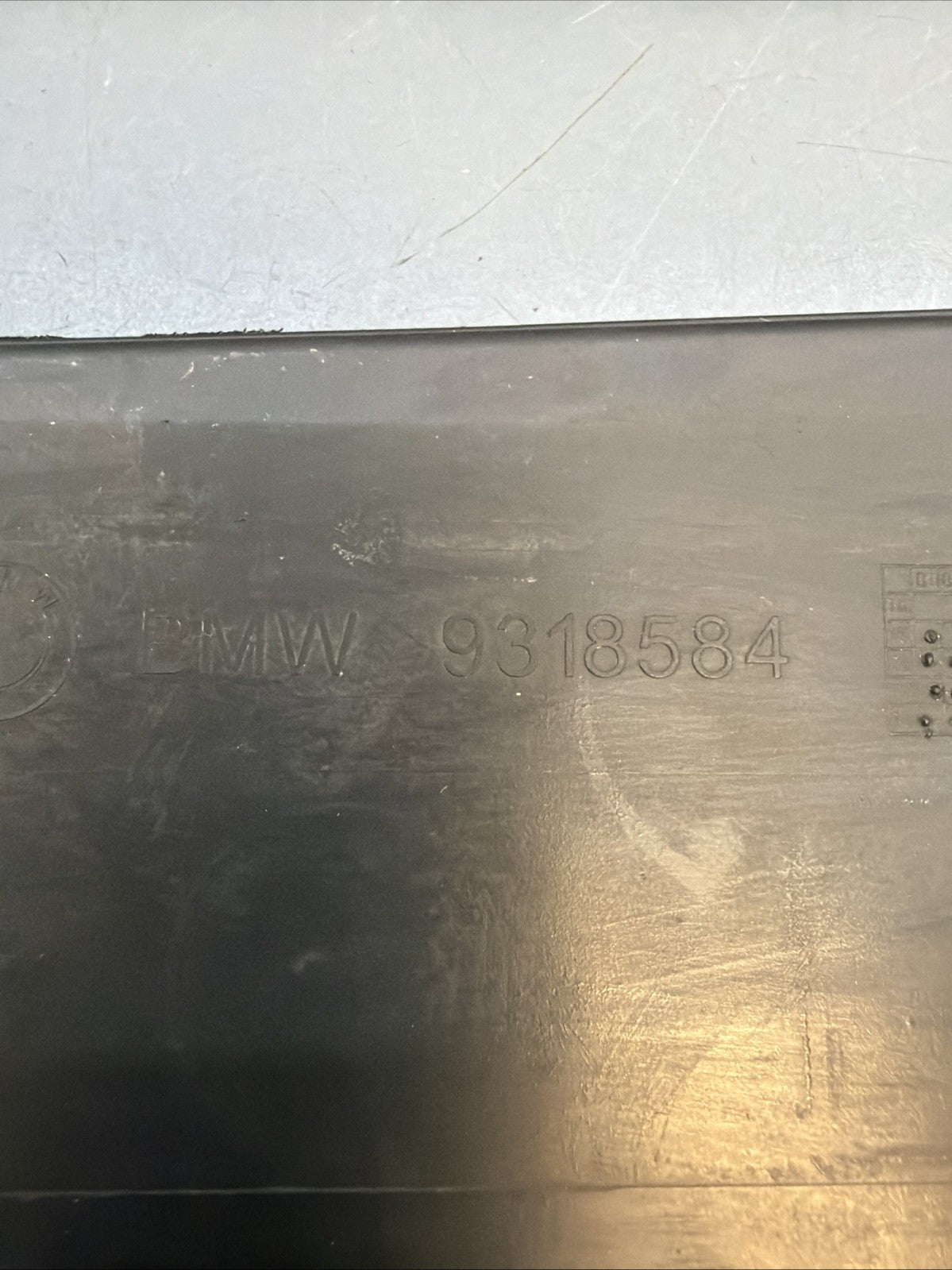 2018-2023 BMW X2 F39 CENTER CONSOLE STORAGE BOX ARMREST INSERT MAT OEM 9318584