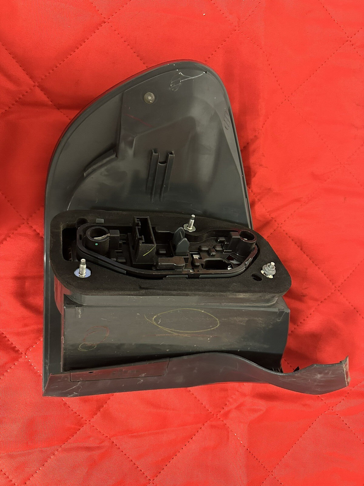 OEM 2011 BMW X5 REAR LEFT SIDE OUTER TAIL LIGHT 7227792