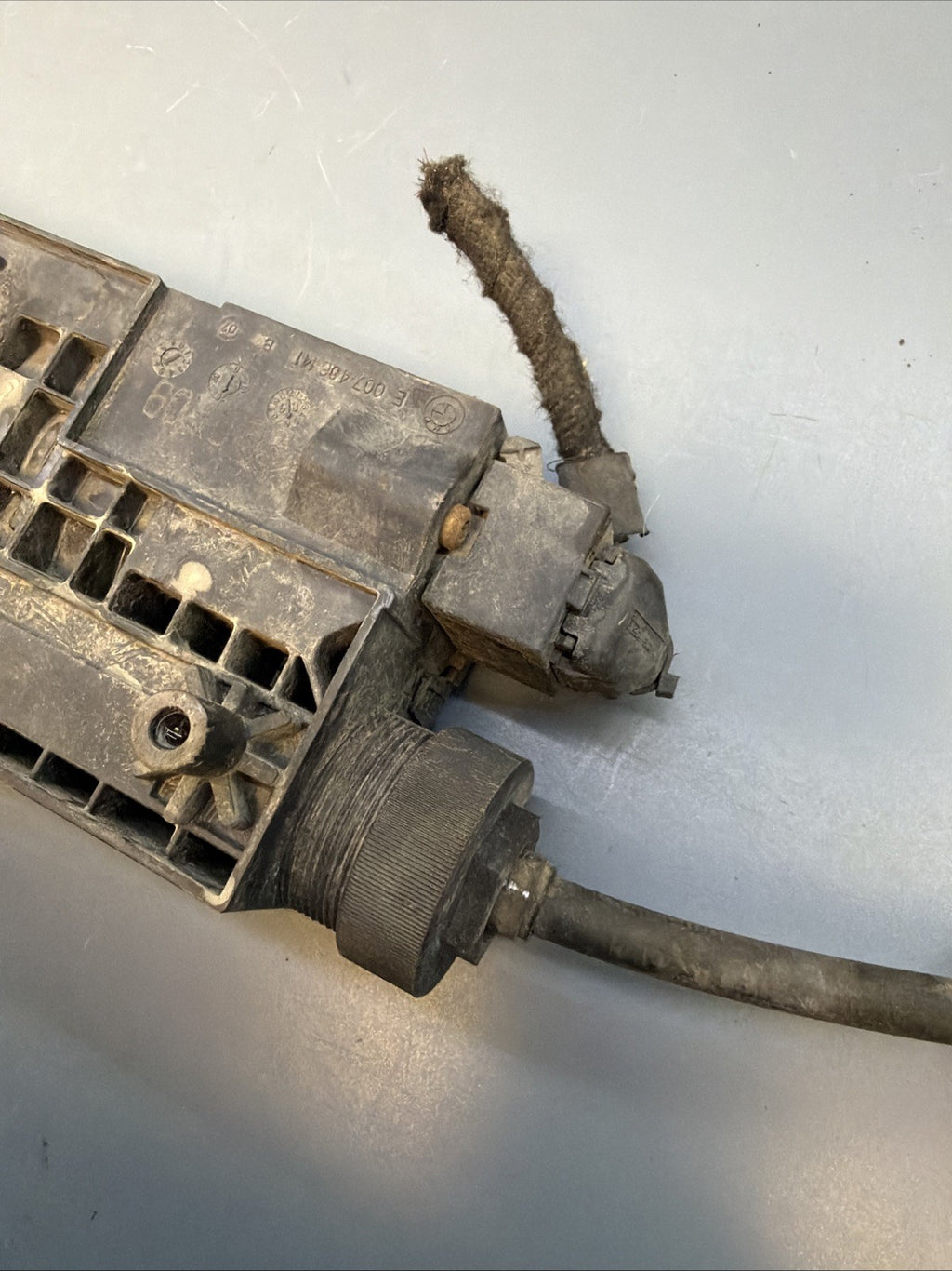 09-15 BMW F01 F02 750i 750Li Emergency Parking Brake Actuator Motor 6784651
