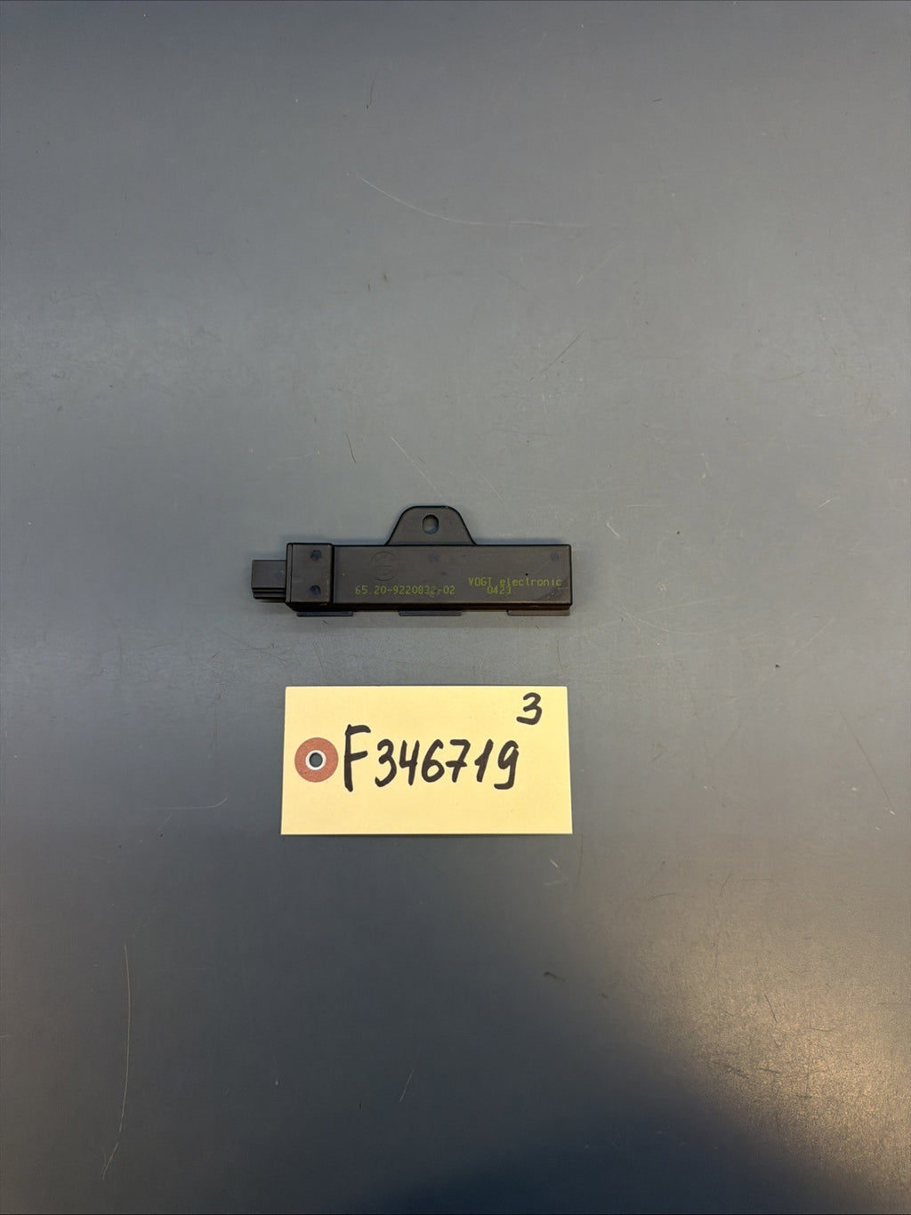 2012-2016 BMW 328i Keyless Entry Receiver Control Module 9220832 OEM