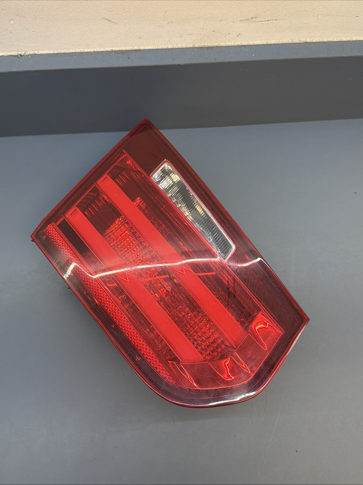 2012 - 2015 BMW F30 3-SERIES REAR INNER LEFT LED TAIL LIGHT LAMP 63217259915 OEM