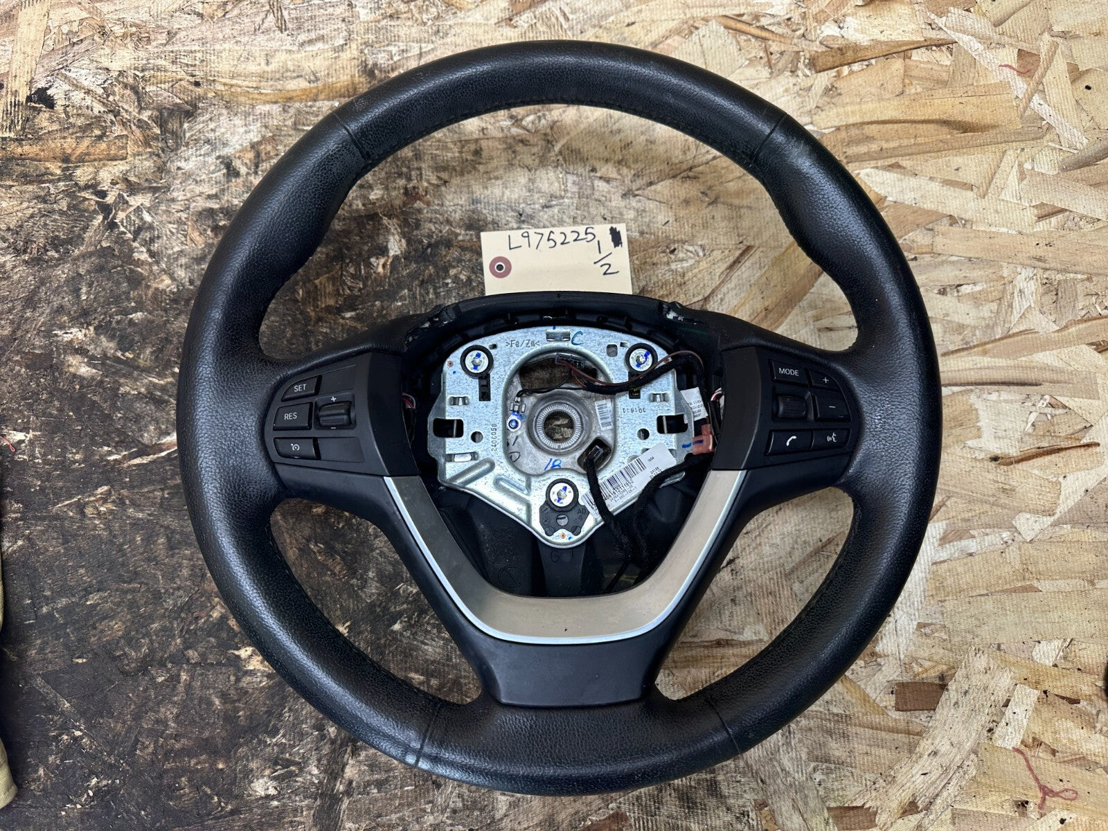BMW 2011-2017 F25 X3 BLACK LETHER STEERING WHEEL+SWITCHES OEM 2406058