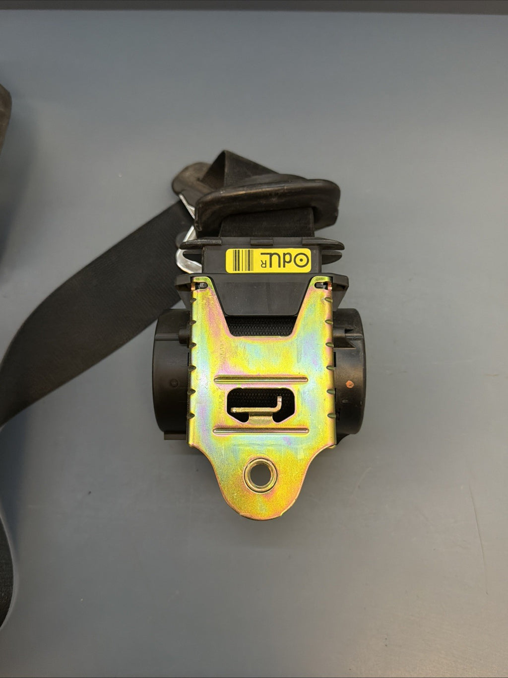 BMW E46 SEDAN Rear Left and Right Seat Belt Retractor Set 8201017