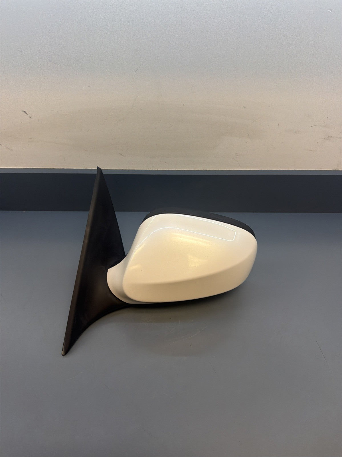 10-13 BMW E92 E93 3 Series LH Driver Side View Power Door Mirror 7208146 WHITE