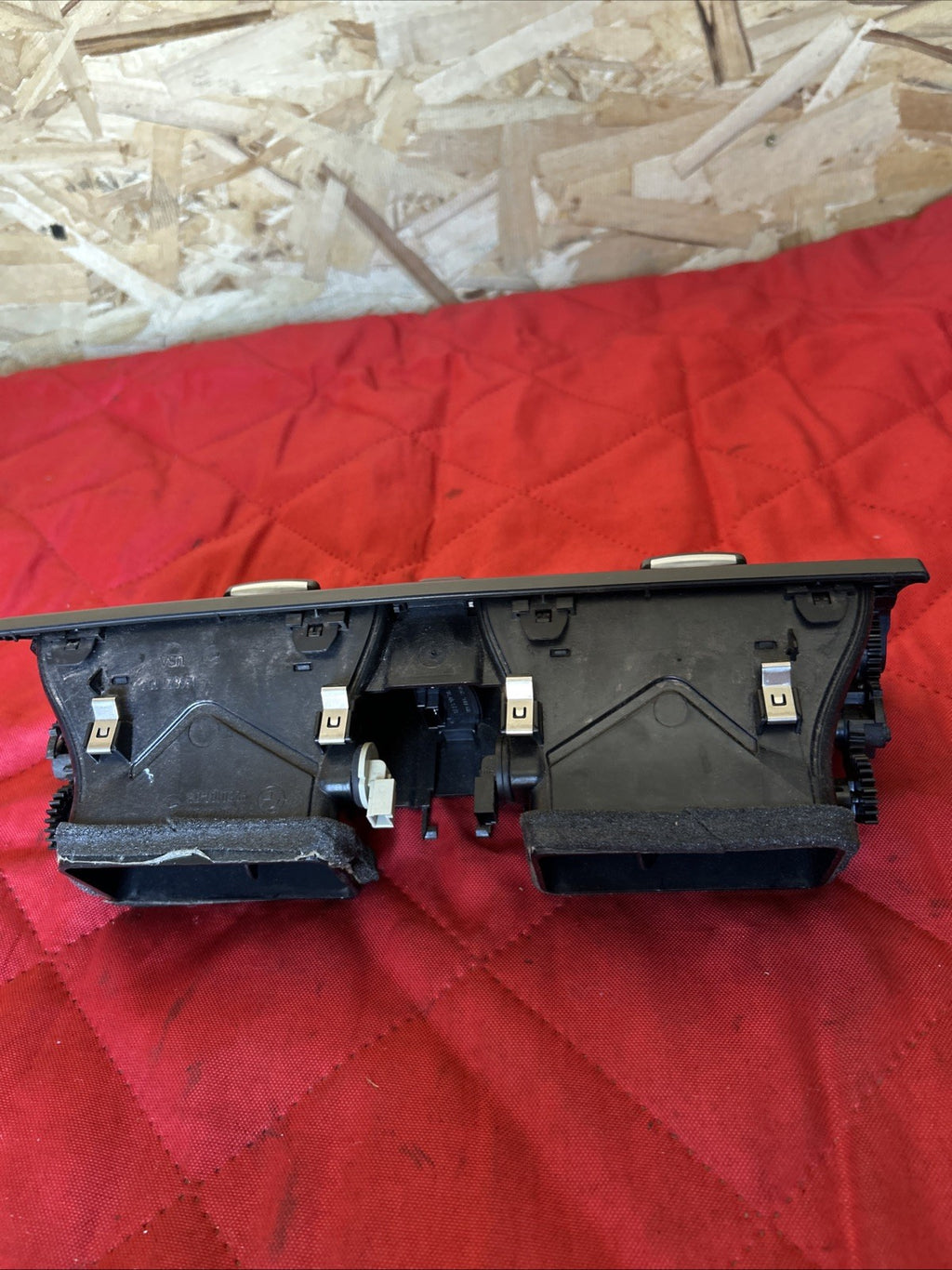 2007 -2013 BMW E70 X5 OEM FRONT DASH DASHBOARD AIR VENT GRILLE CENTER 9210705
