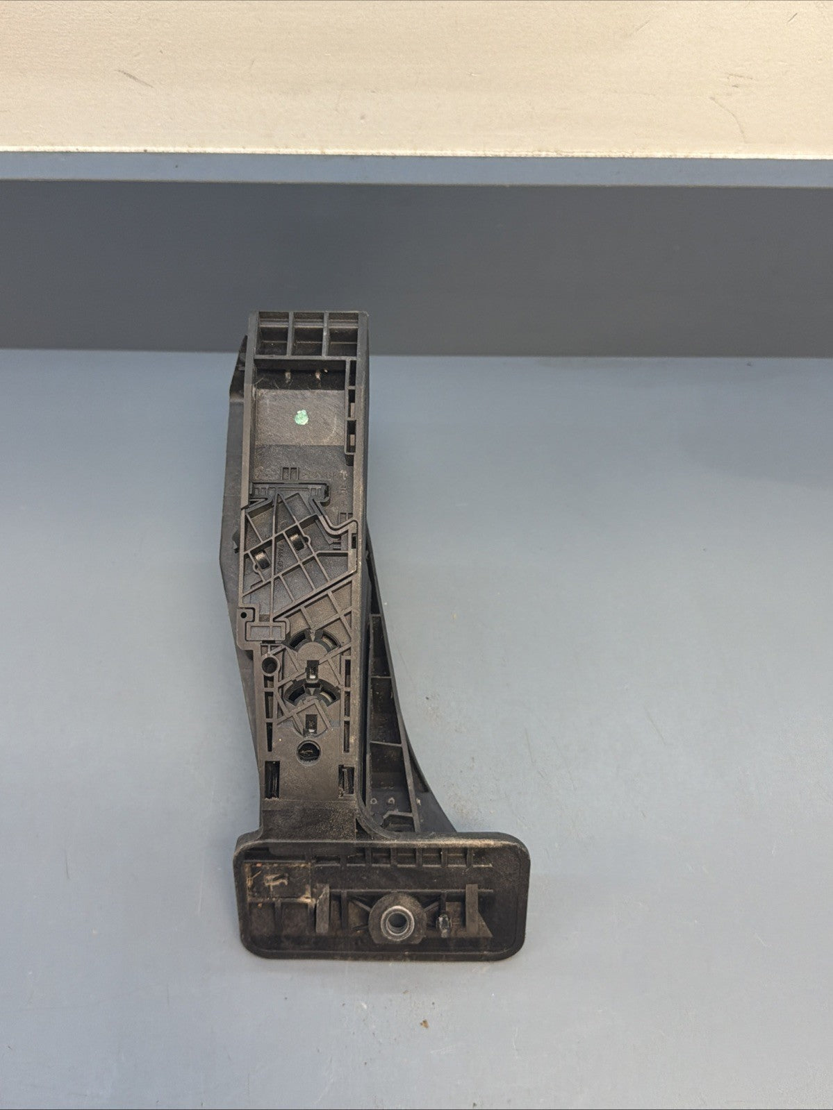 BMW E60 E88 E90 E92 F10 F30 F36 ACCELERATOR GAS PEDAL SENSOR OEM 6789998