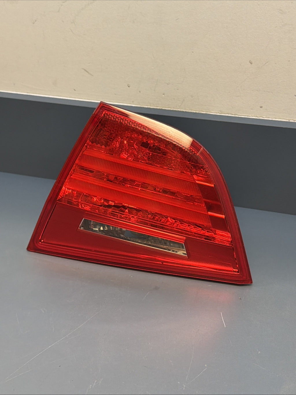 2009-11 BMW E90 LCI 3 Series Right Passenger Inner Trunk Tail Light 7289428 OEM