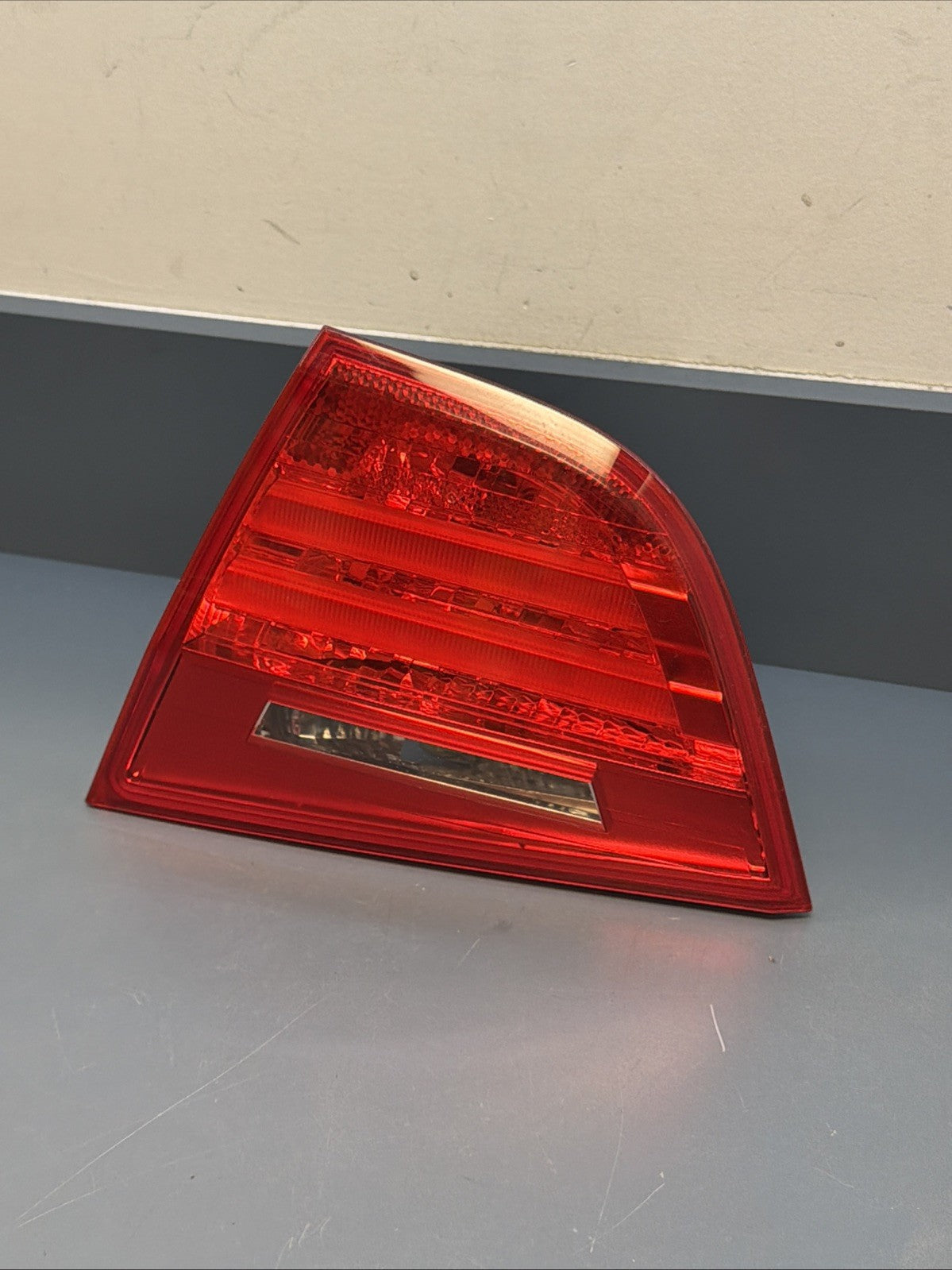 2009-11 BMW E90 LCI 3 Series Right Passenger Inner Trunk Tail Light 7289428 OEM