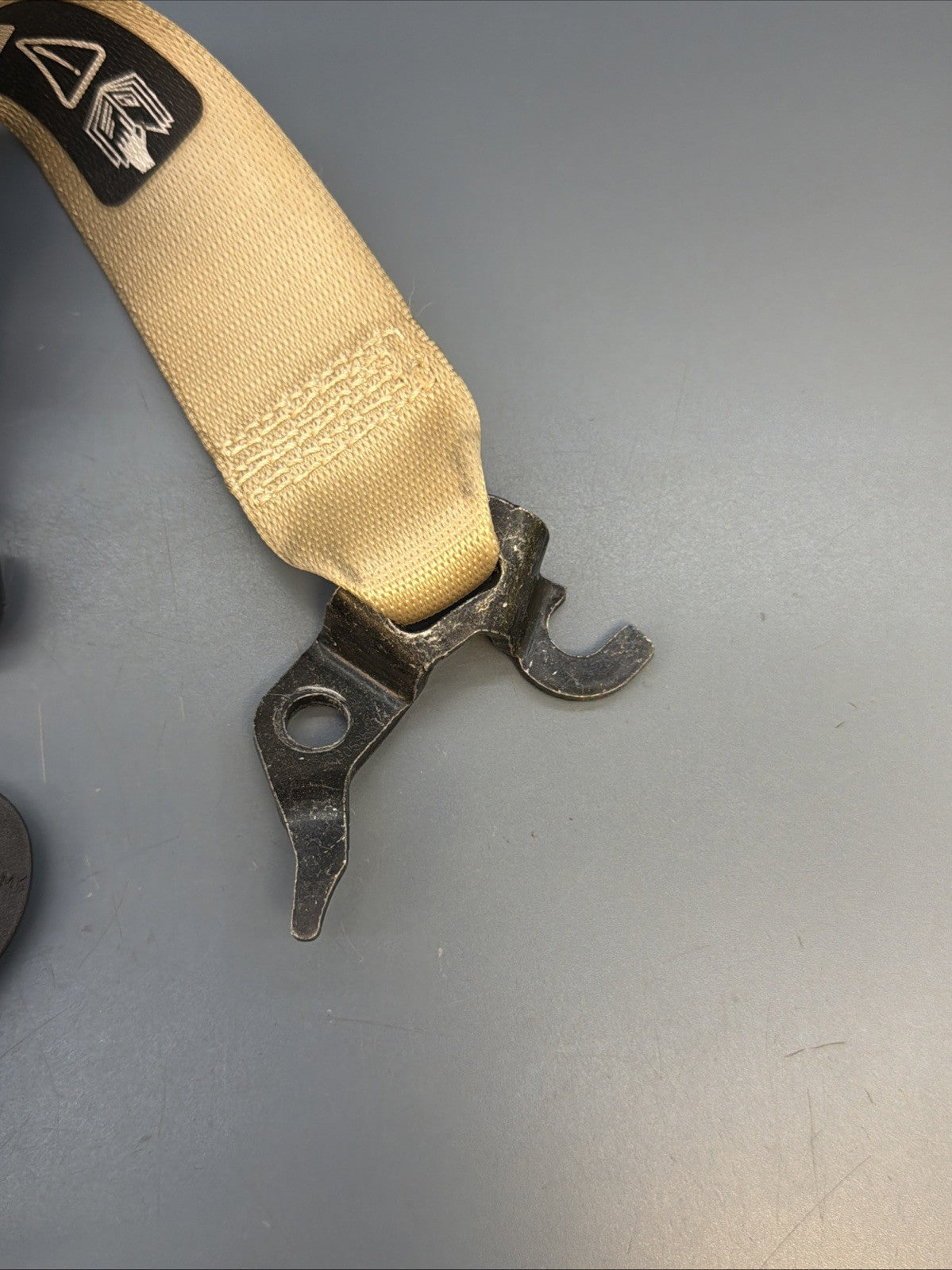 06-11 BMW E90 335i Front Right Passenger Side Seat Belt Retractor 34006653 BEIGE