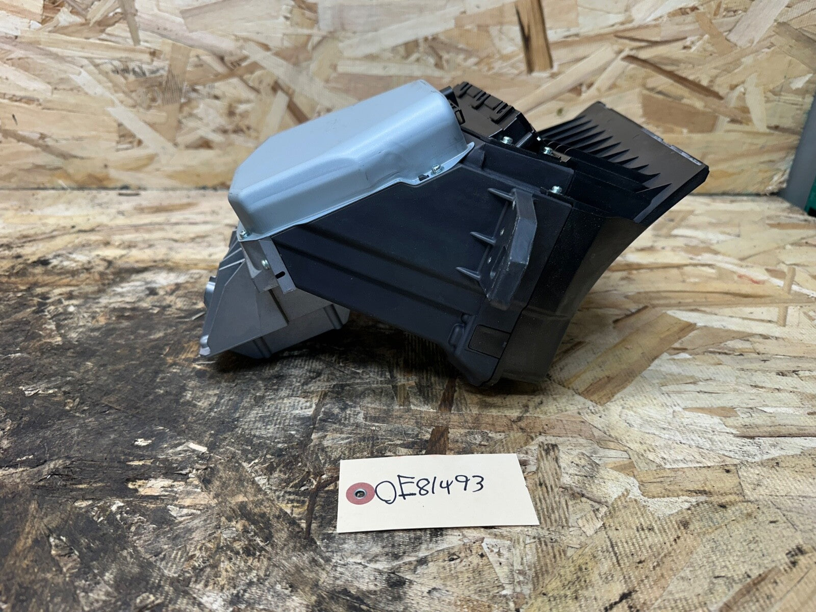 BMW 2011-2019 X3 HEADS UP DISPLAY HUD PROJECTOR UNIT OEM 9287231