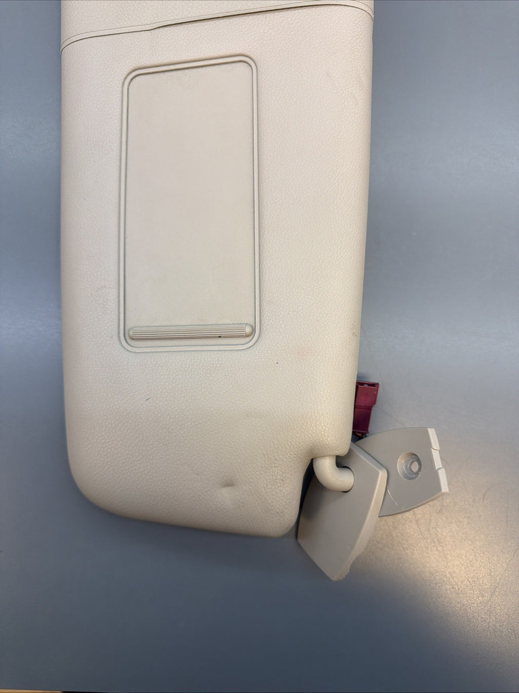 BMW E61 E92 E93 Sun Visor OEM  6905983 RIGHT PASSANGER