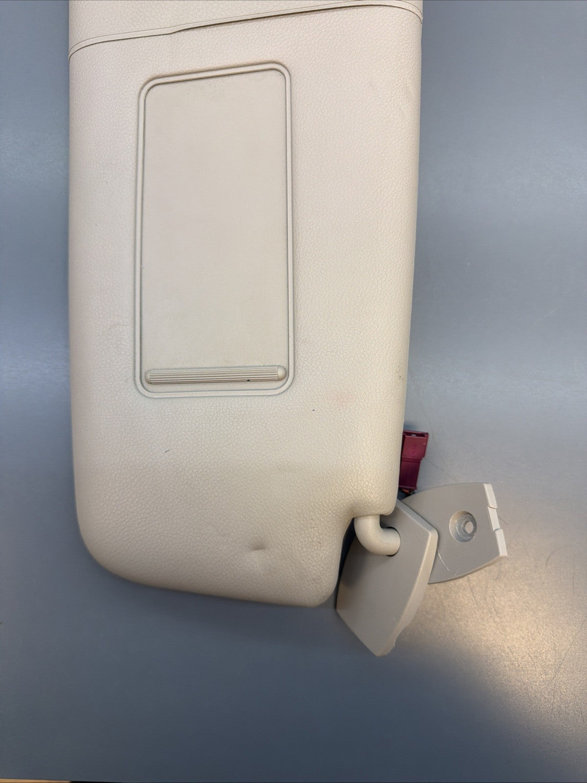 BMW E61 E92 E93 Sun Visor OEM  6905983 RIGHT PASSANGER