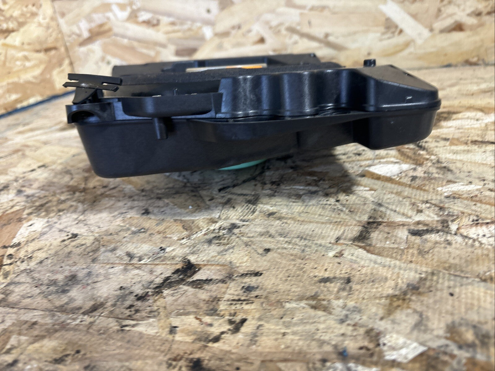 12-17 BMW F80 F30 3-SERIES RIGHT SUBWOOFER SPEAKER HARMAN KARDON OEM 9210152
