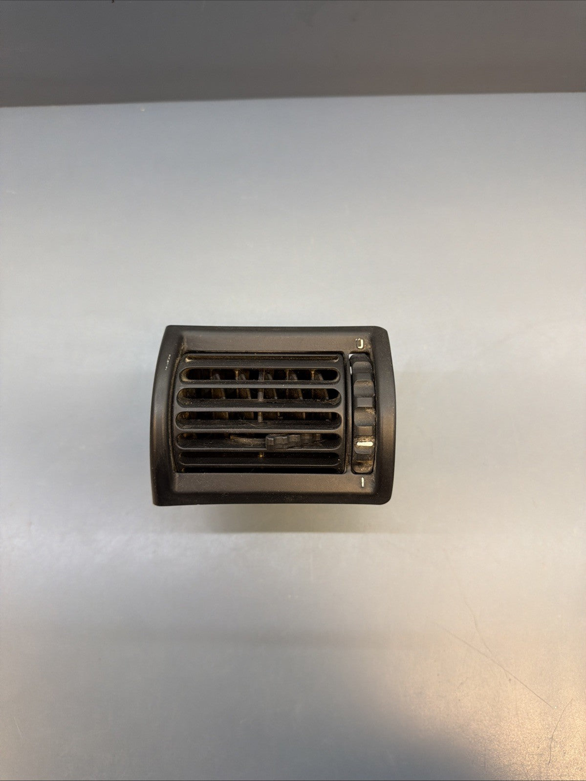 OEM FRONT RIGHT Dash Air Vent 1996 1997 1998 1999 2000-02 BMW E36/7 Z3 8397716
