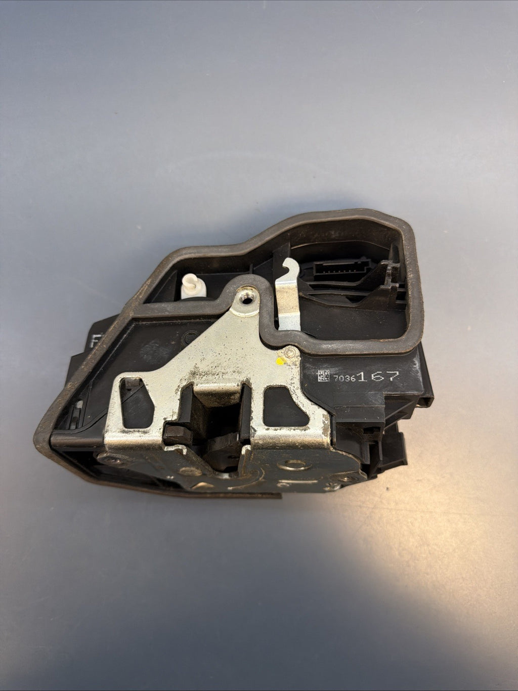 OEM FRONT LEFT DOOR LOCK LATCH ACTUATOR 2004 2005-2007 BMW 530i 525i E60 7036167