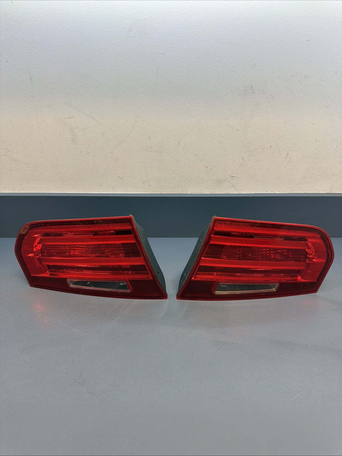 12-2015 BMW F30 3-SERIES REAR INNER LEFT & RIGHT TAIL LIGHT SET 7259915 7259916