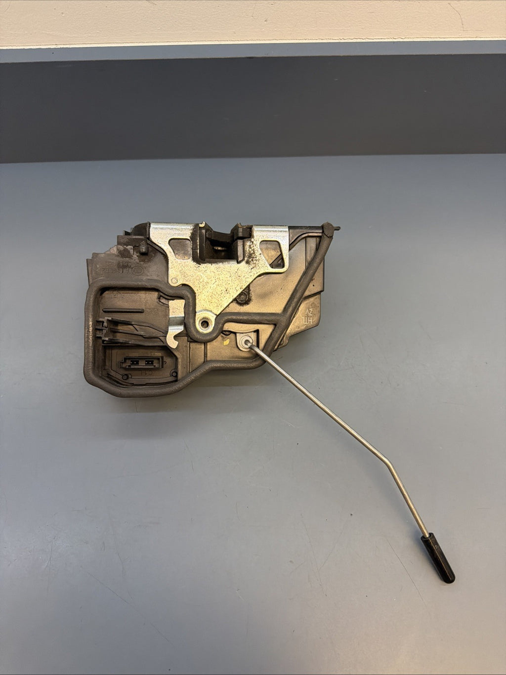 12-18 BMW F30 328i 335i Rear Left Side Door Lock Latch Actuator 7229459