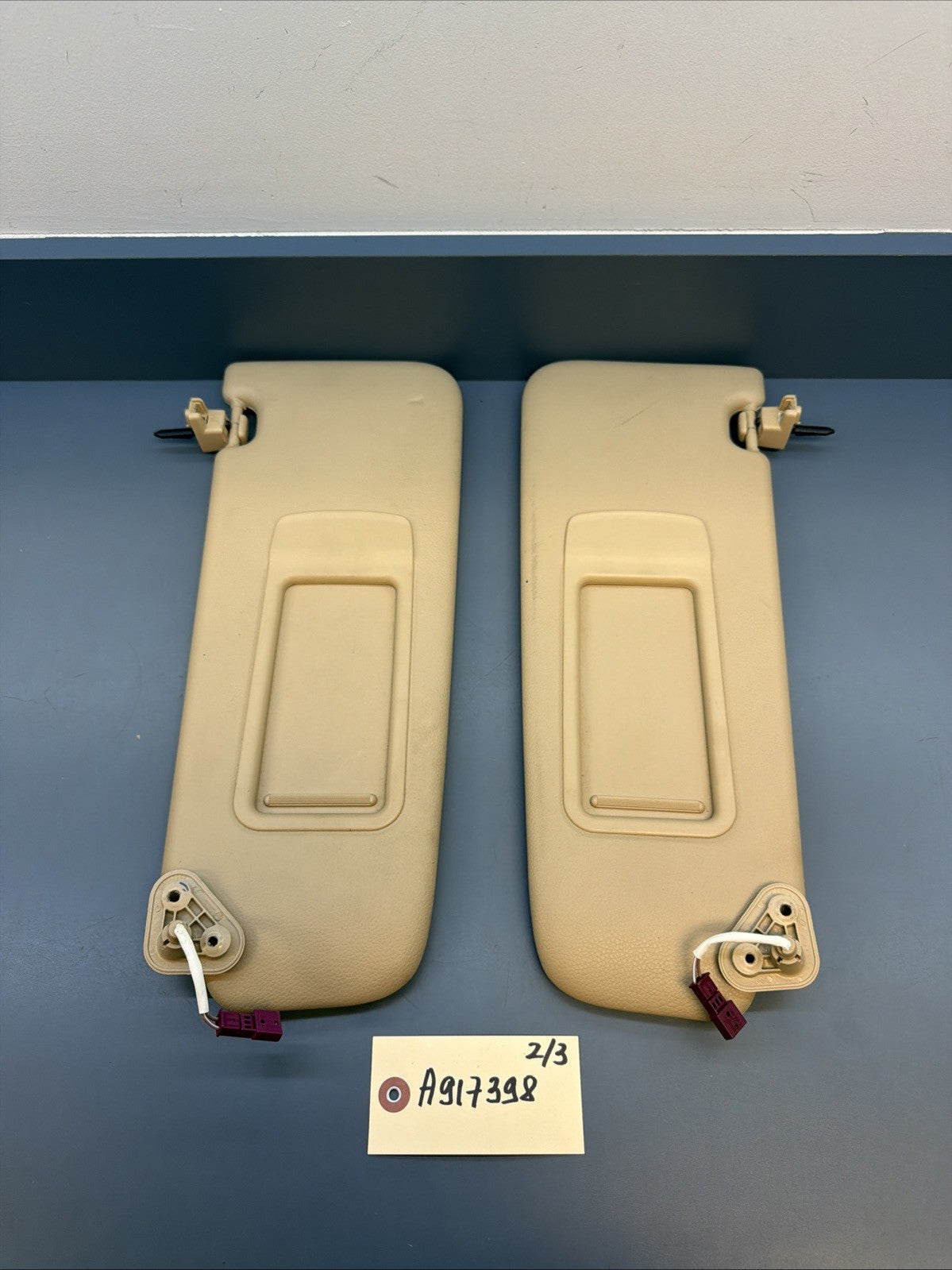 BMW E90 328I 335I SEDAN FRONT LEFT & RIGHT SUN VISOR PAIR BEIGE 6905983