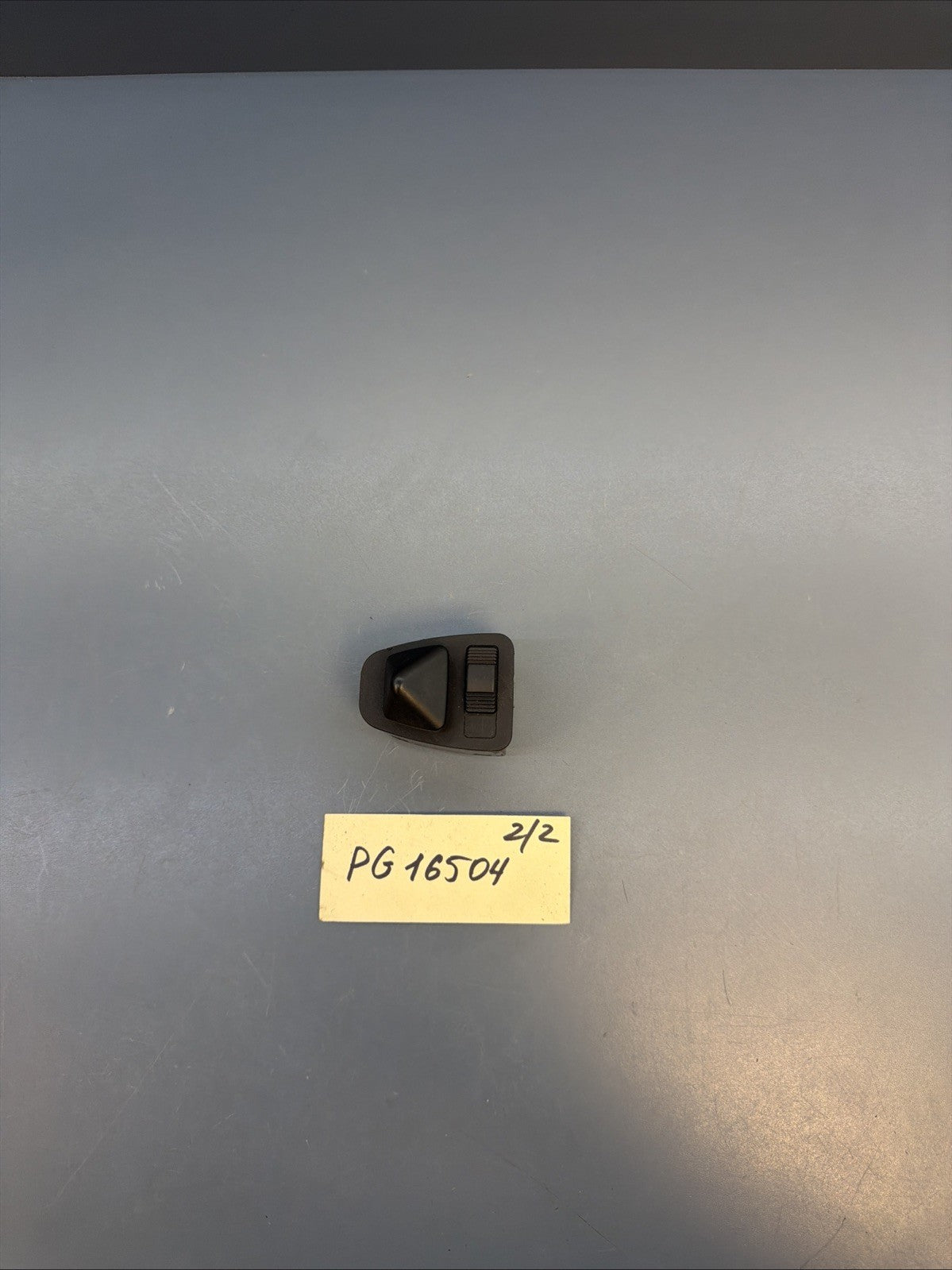 2001-2006 BMW 3-SERIES 325i E46 SIDE VIEW MIRROR CONTROL SWITCH 6901376 OEM USED