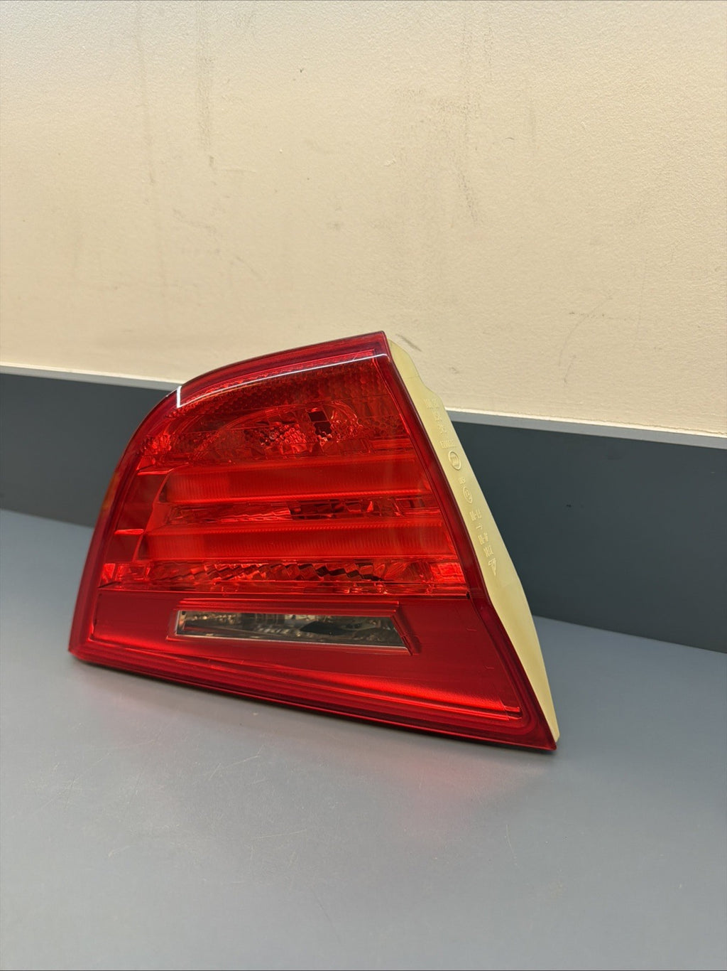 09-11 BMW E90 328i 335i Sedan Left Driver Trunk Taillight Light 7289427 OEM LCI