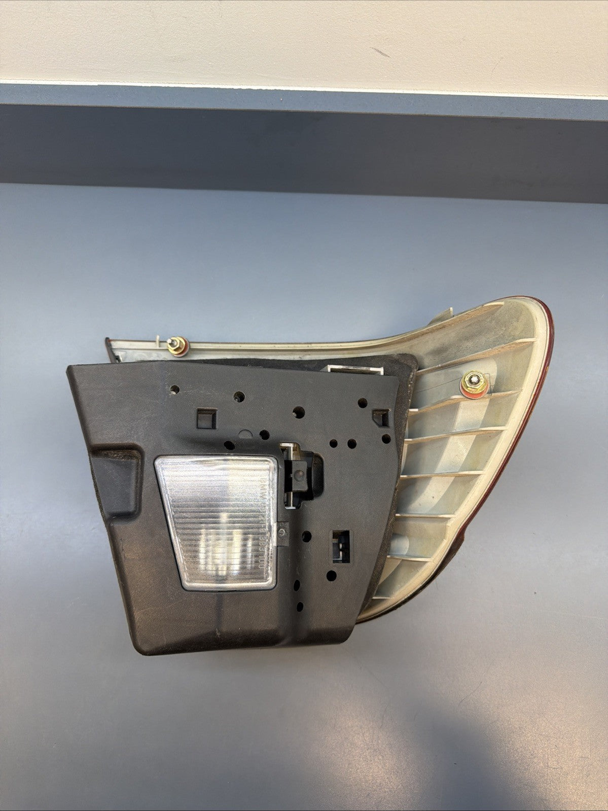 1999-2001 BMW 320i 323i 325i Sedan Right Passenger OEM 8364922 Tail Light