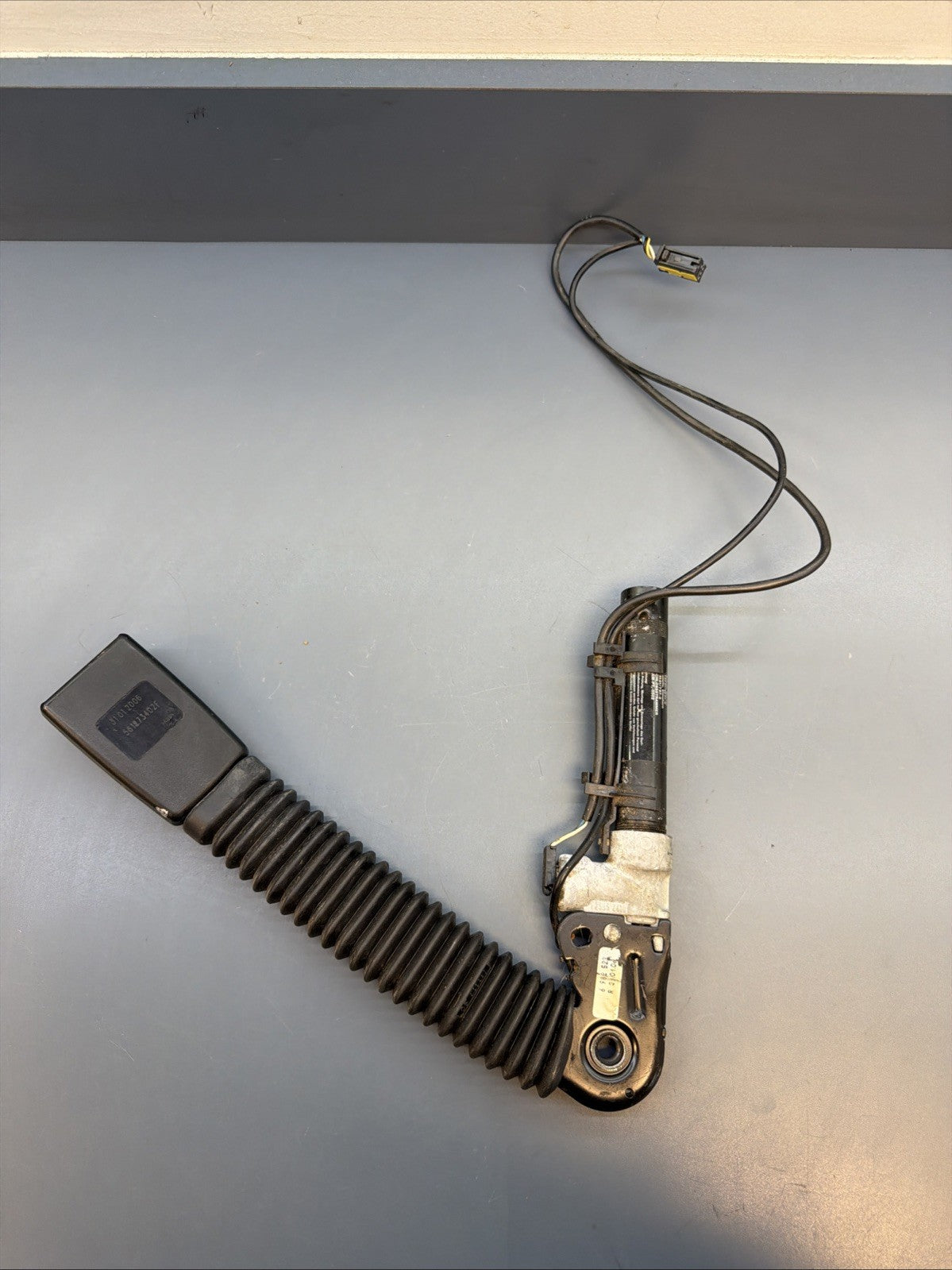 02-08 BMW E65 E66 745I 745LI 750I 750LI FRONT RIGHT SEAT BELT BUCKLE 561273402