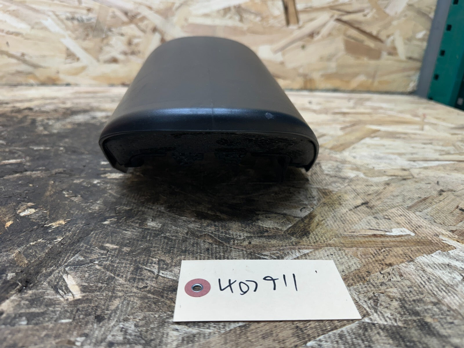 BMW 2006-2012 E90 BOTTOM STEERING COLUMN TRIM COVER HEATED OEM 9143645