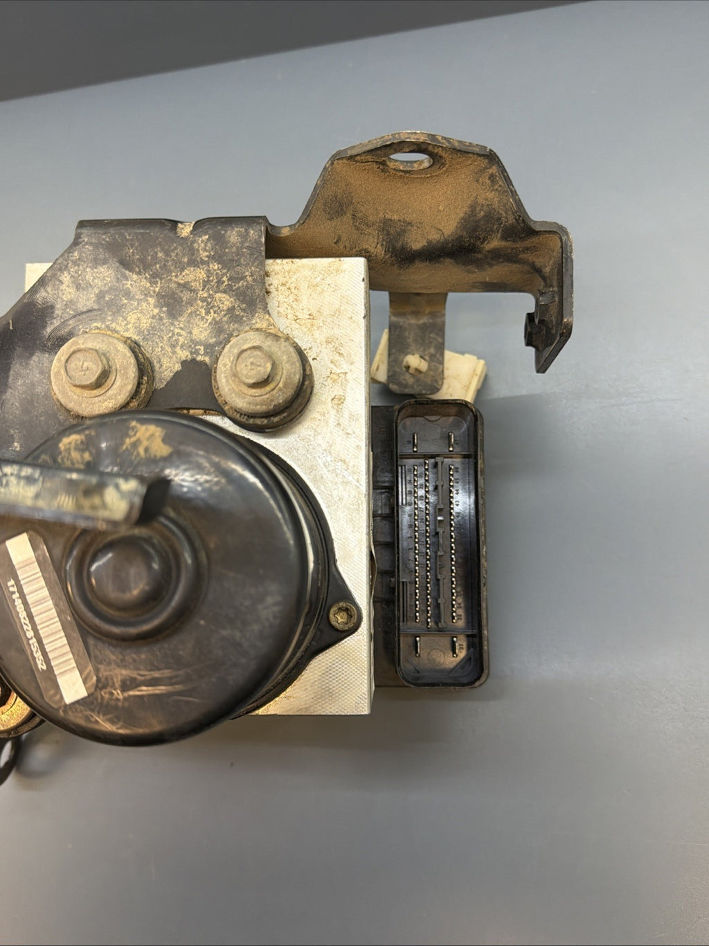 2006 Nissan Xterra 4.0 ABS Anti Lock Brake Pump 06210907573 OEM
