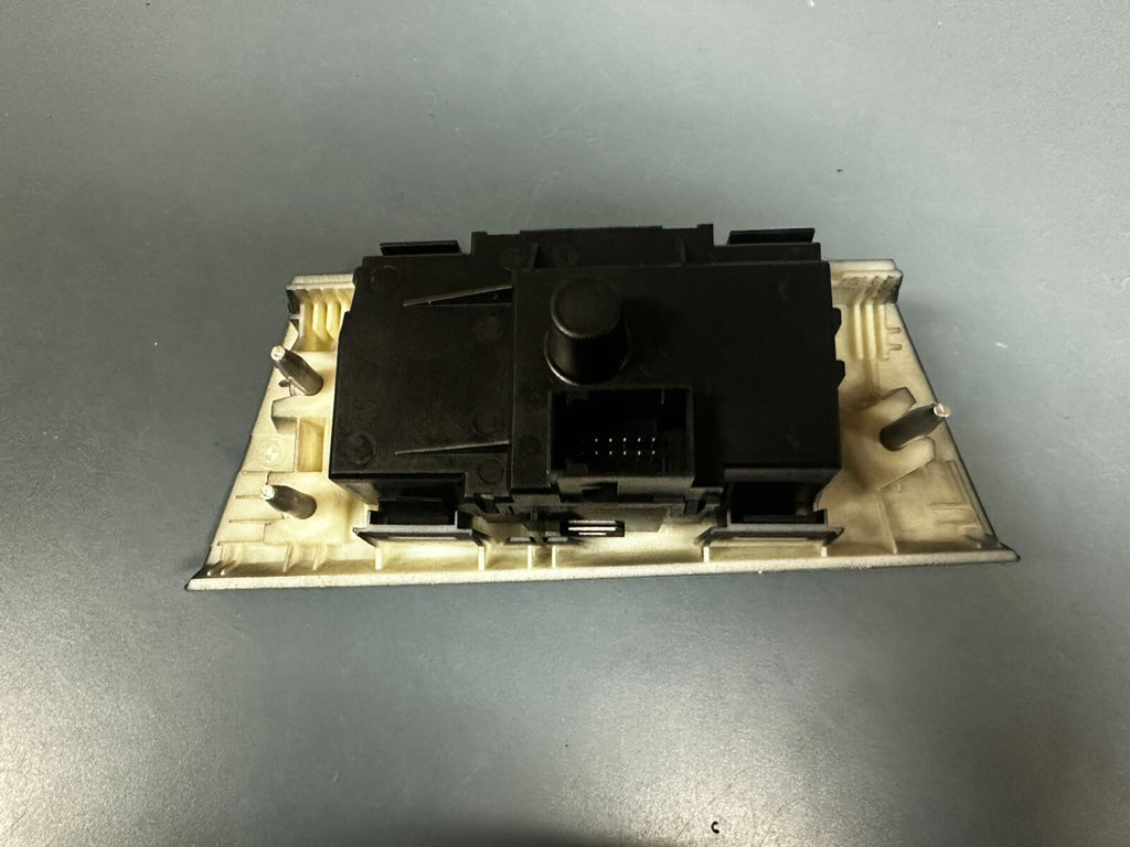 BMW E90 E92 E82 M3 328i 335i 330i AUTOMATIC HEADLIGHT SWITCH CONTROL OEM 6932865