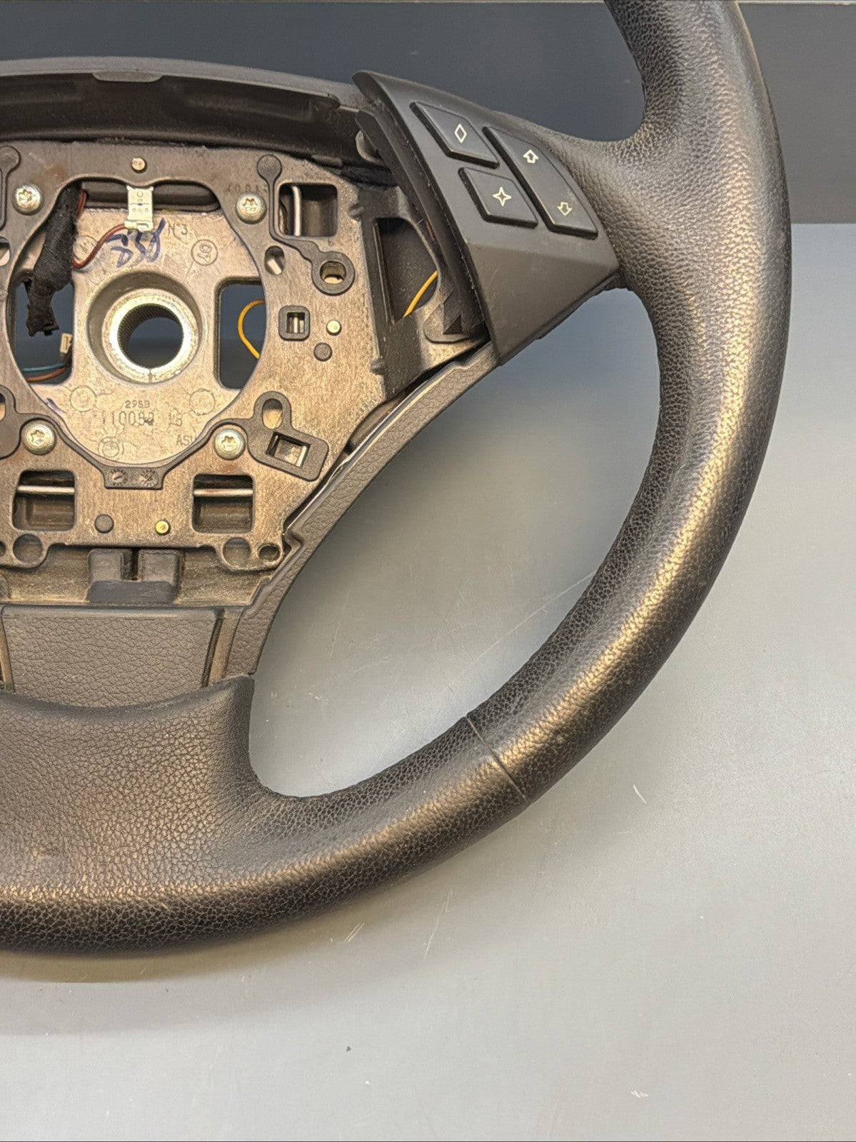 06-10 BMW E60 535i 528i 545i 550i Steering Wheel Non-Sport W/ Controls 3385E6030